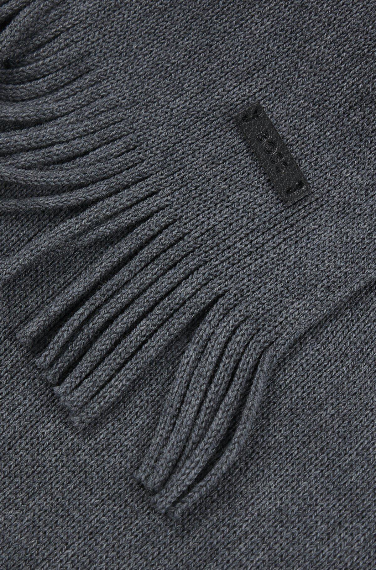 Raschel-knit scarf in virgin wool Product Image