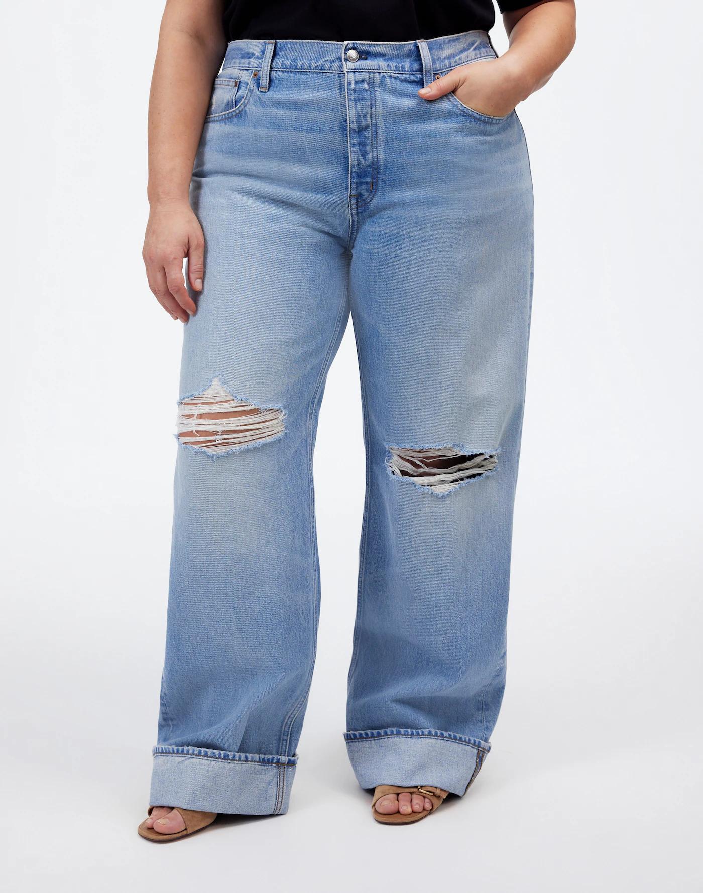 Plus Low-Slung Baggy Jeans Product Image