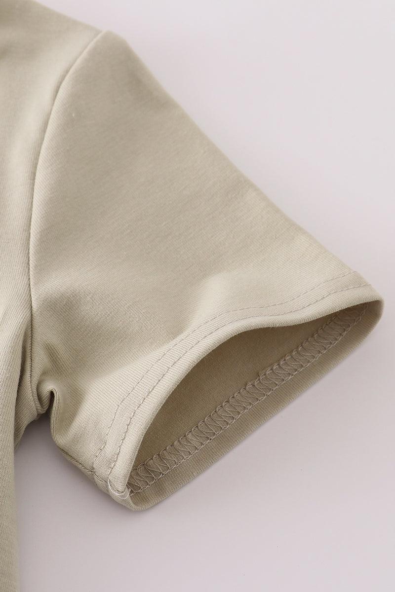 Camouflage print shorts Product Image