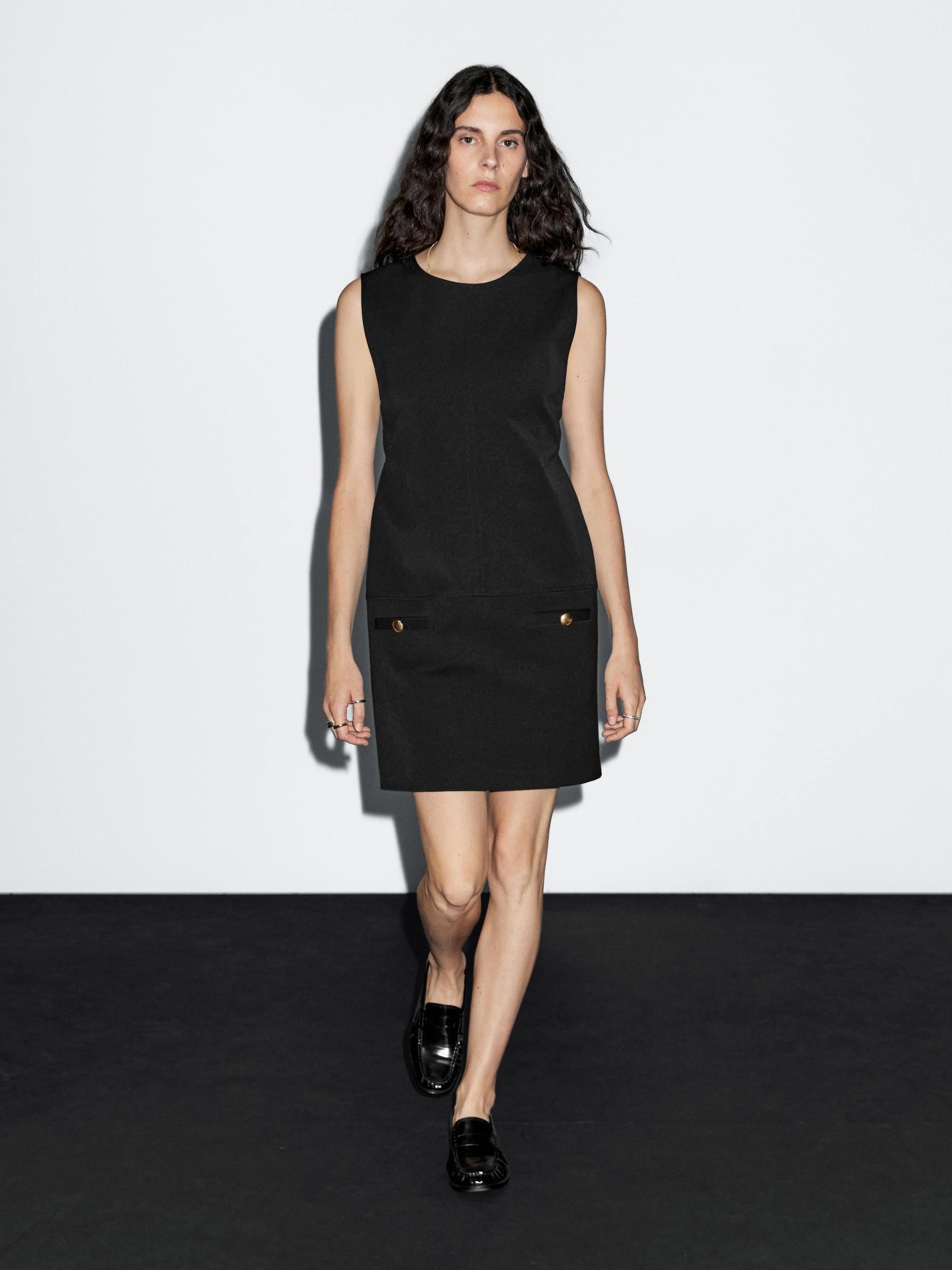 Short dress with button details Product Image