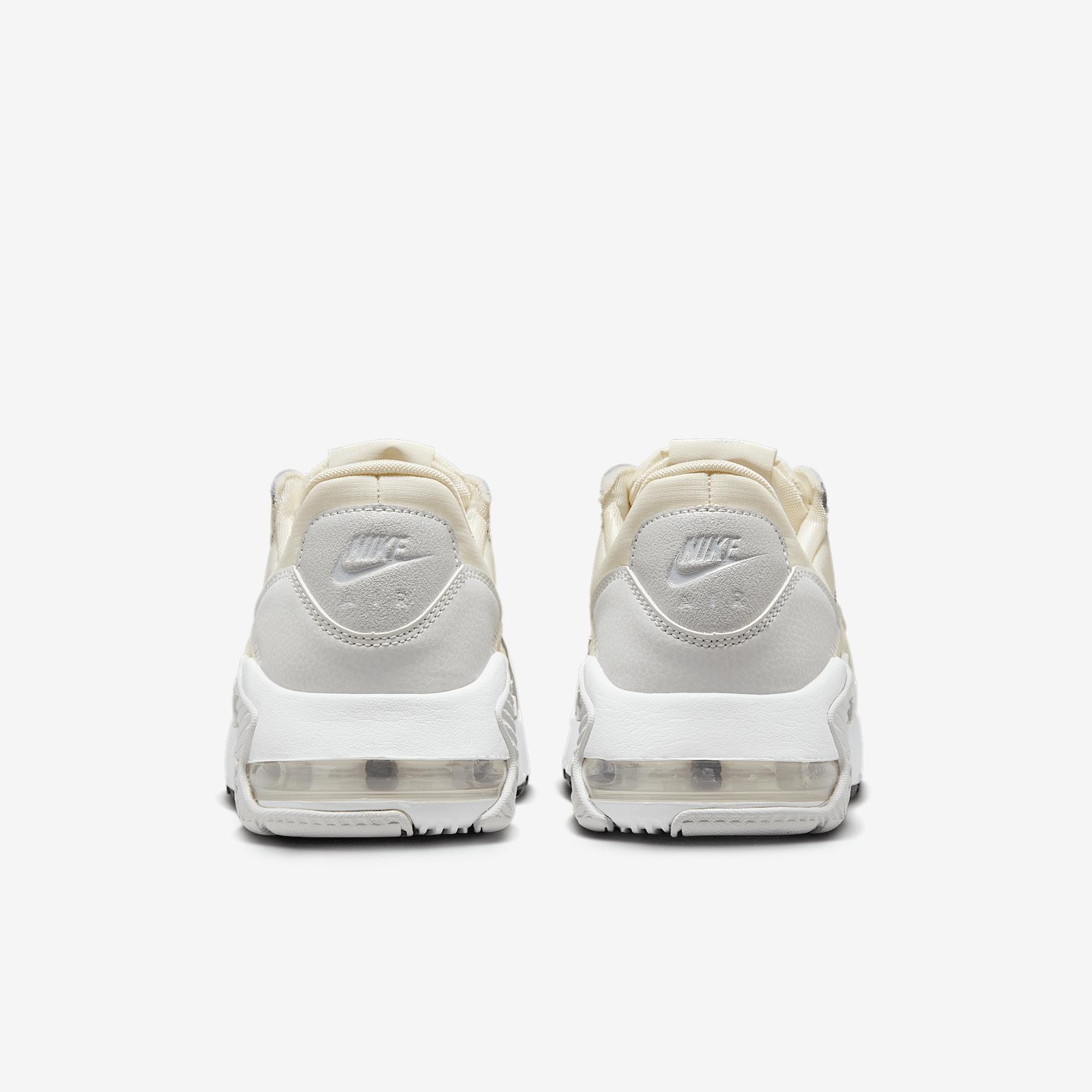 Nike Women's Air Max Excee Shoes Product Image
