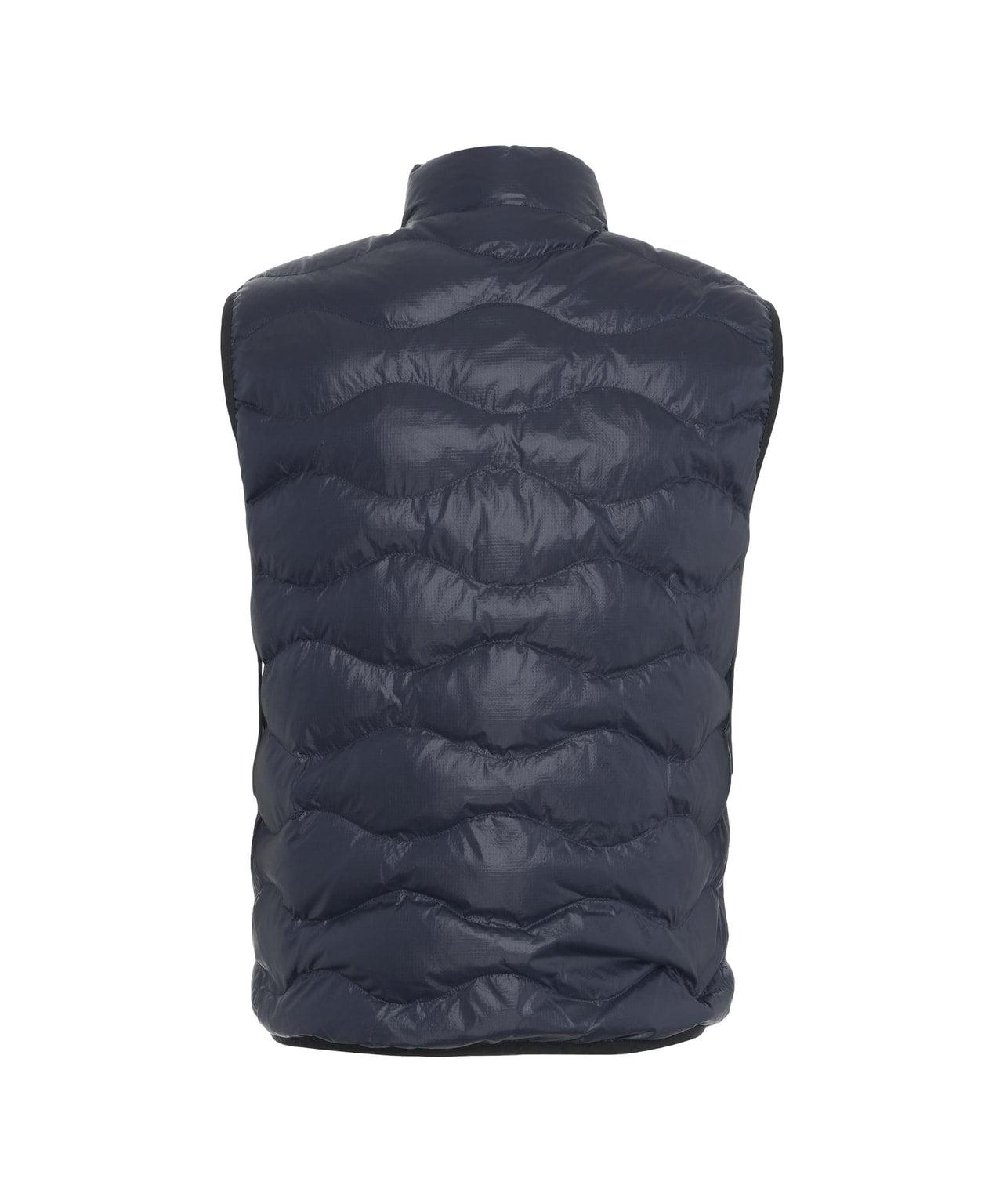 Quilted vest Product Image