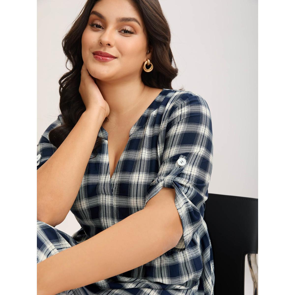 Plus Size Plaid Pattern Tab Sleeve Pockets Midi Dress DarkBlue Women Flat collar Short sleeve Curvy BloomChic 28/5X Product Image
