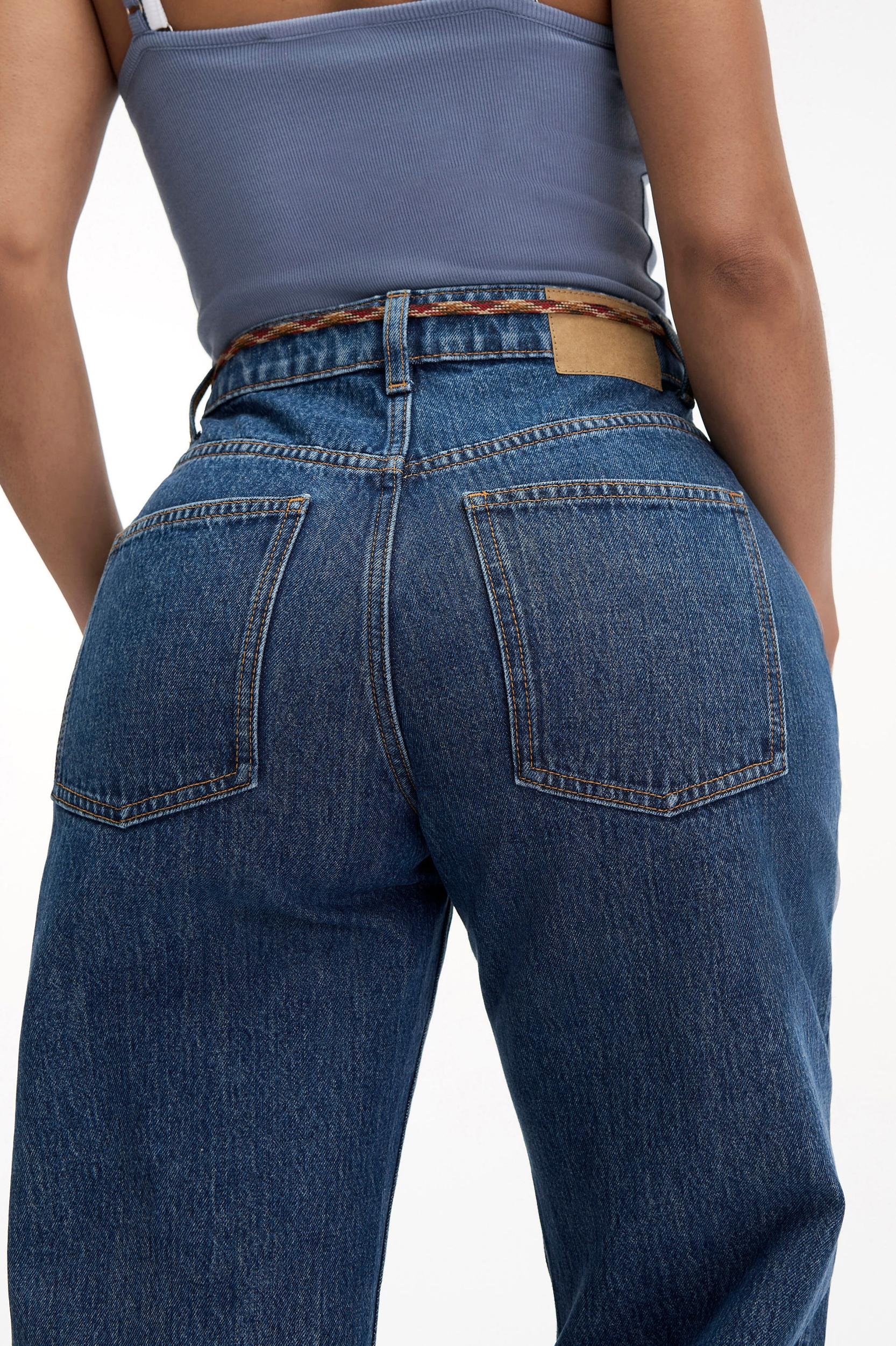 Curvy 91 Straight Jean Product Image