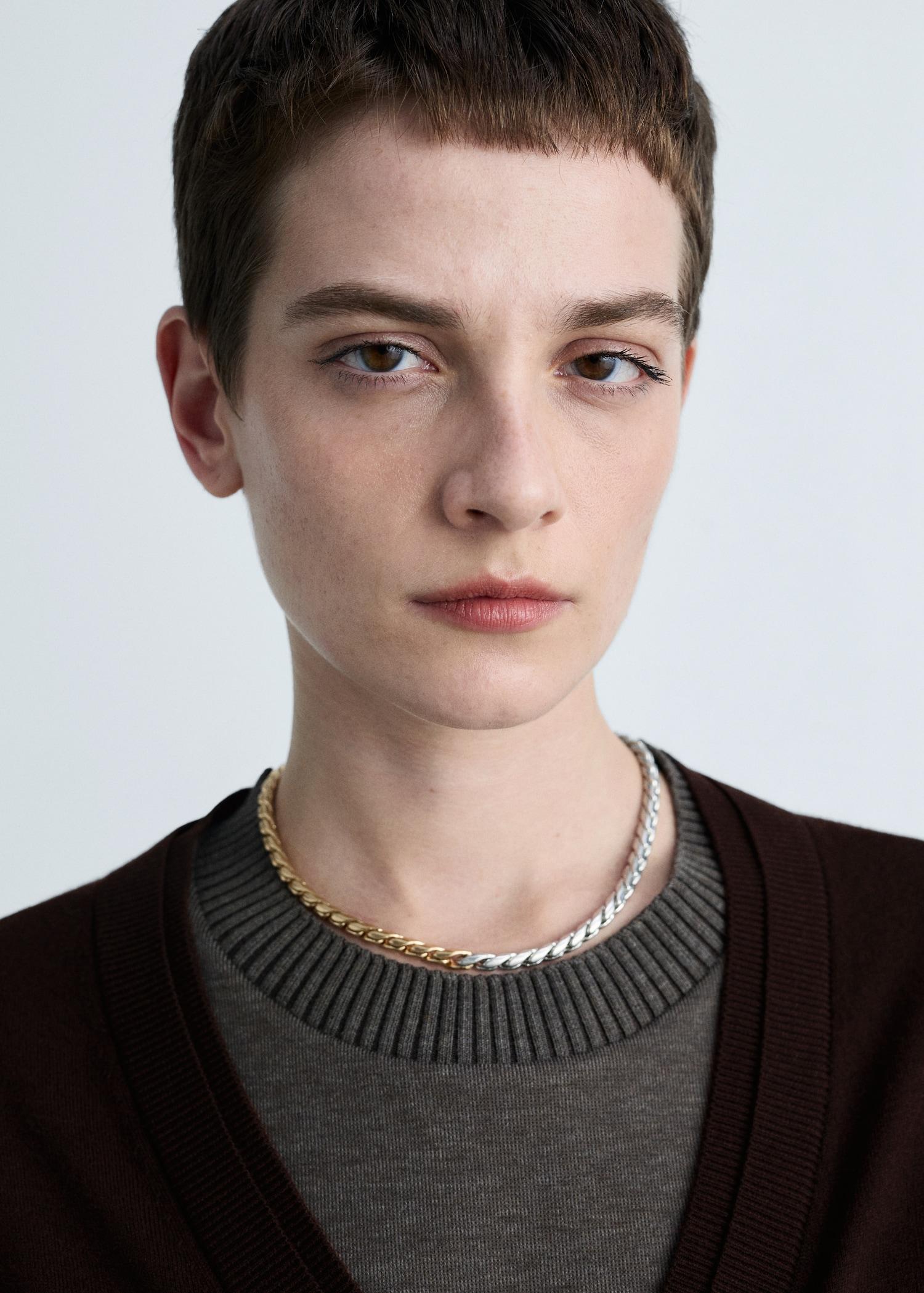 V-neck knitted cardigan - Women | MANGO USA Product Image