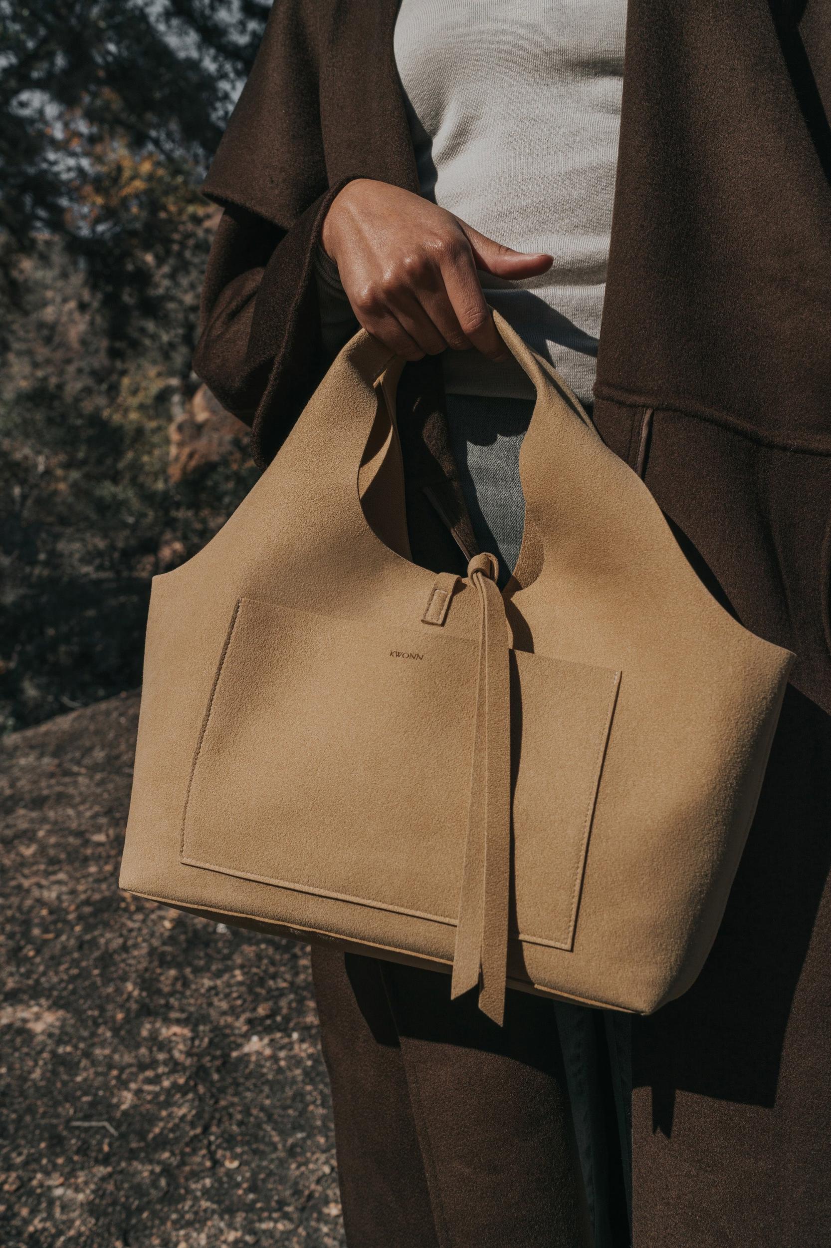 Camel Tote Product Image