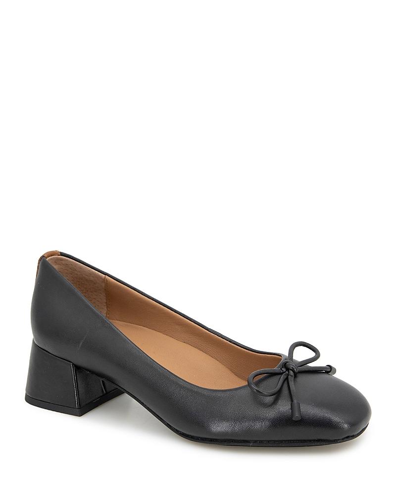 Gentle Souls by Kenneth Cole Womens Lancine Pumps Product Image