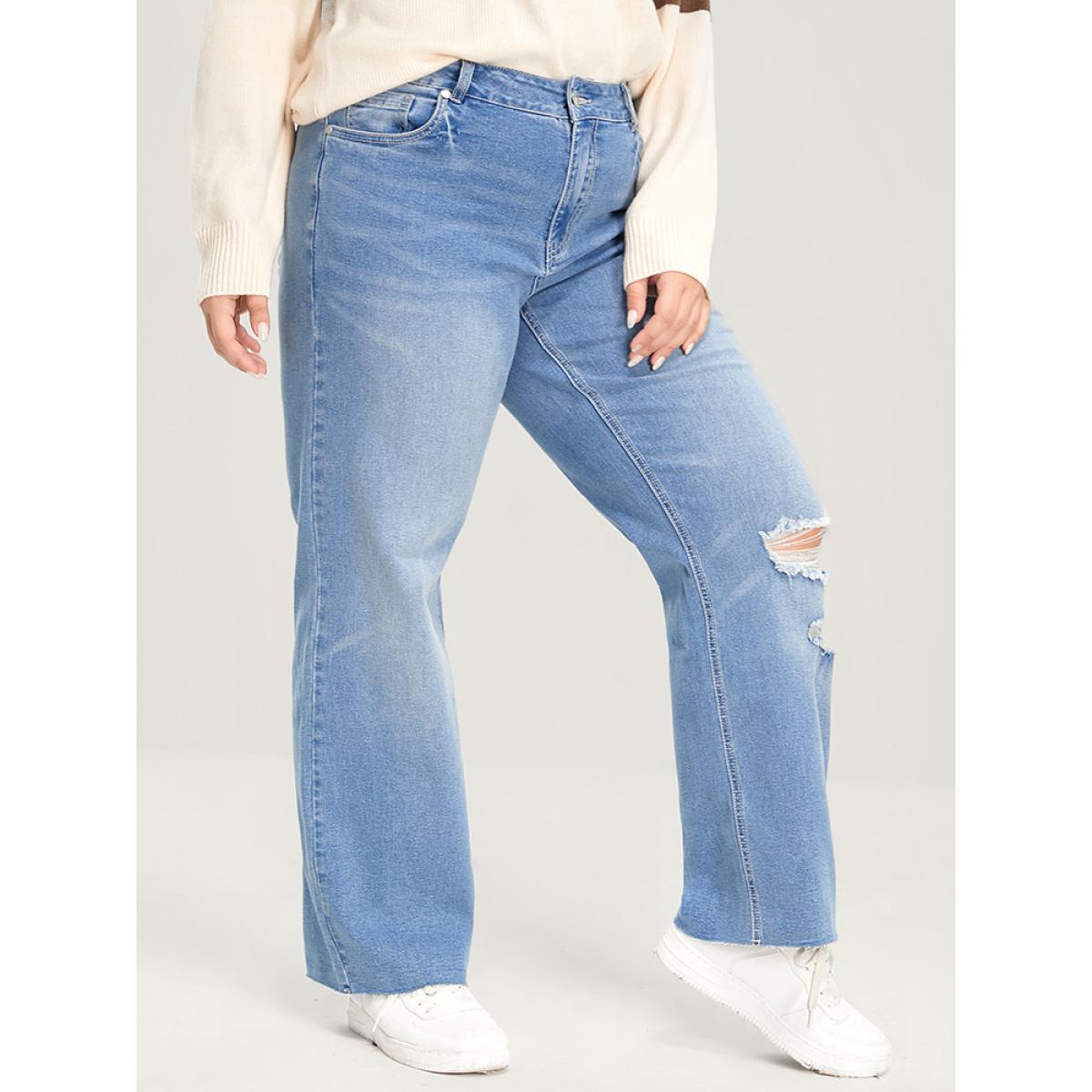 Plus Size Boyfriend Wide Leg Slightly Stretchy High Rise Light Wash Jeans Women LightBlue Casual Plain Low stretch Pocket Jeans BloomChic 30/6X Product Image