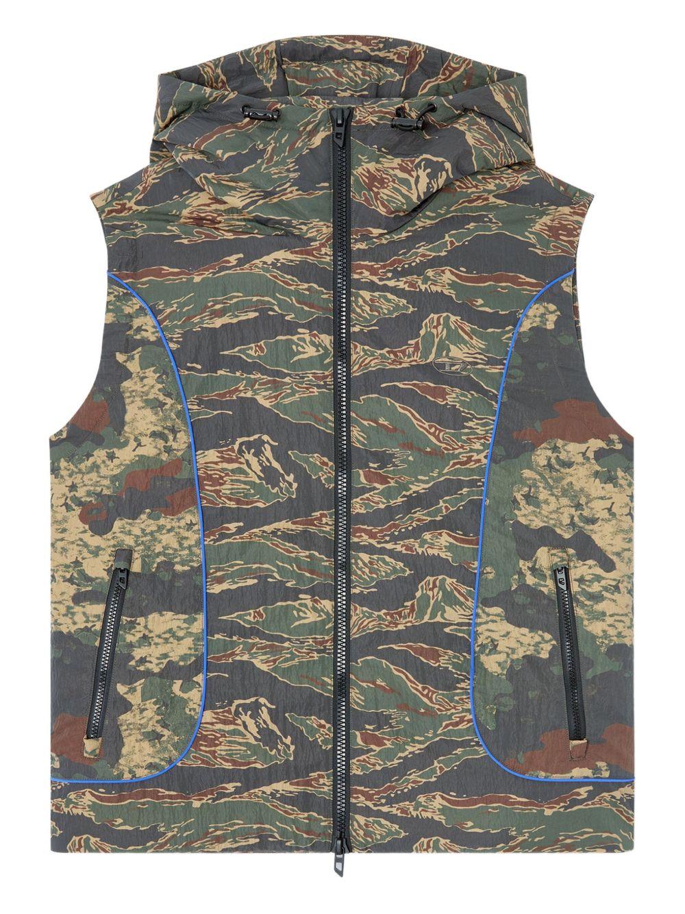camouflage-print hooded vest Product Image