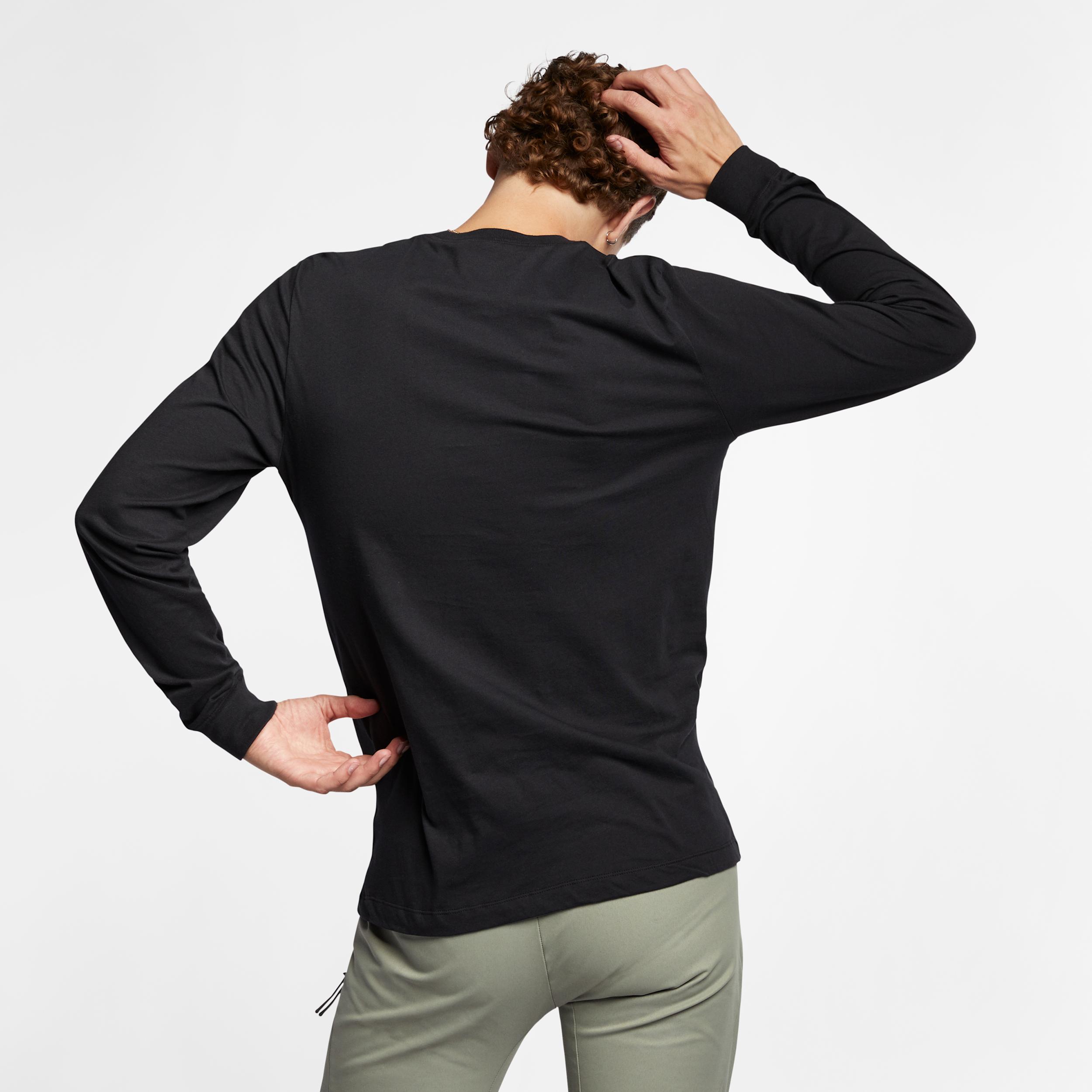 Mens Nike Sportswear Club Long-Sleeve T-Shirt | AR5193-010 Product Image