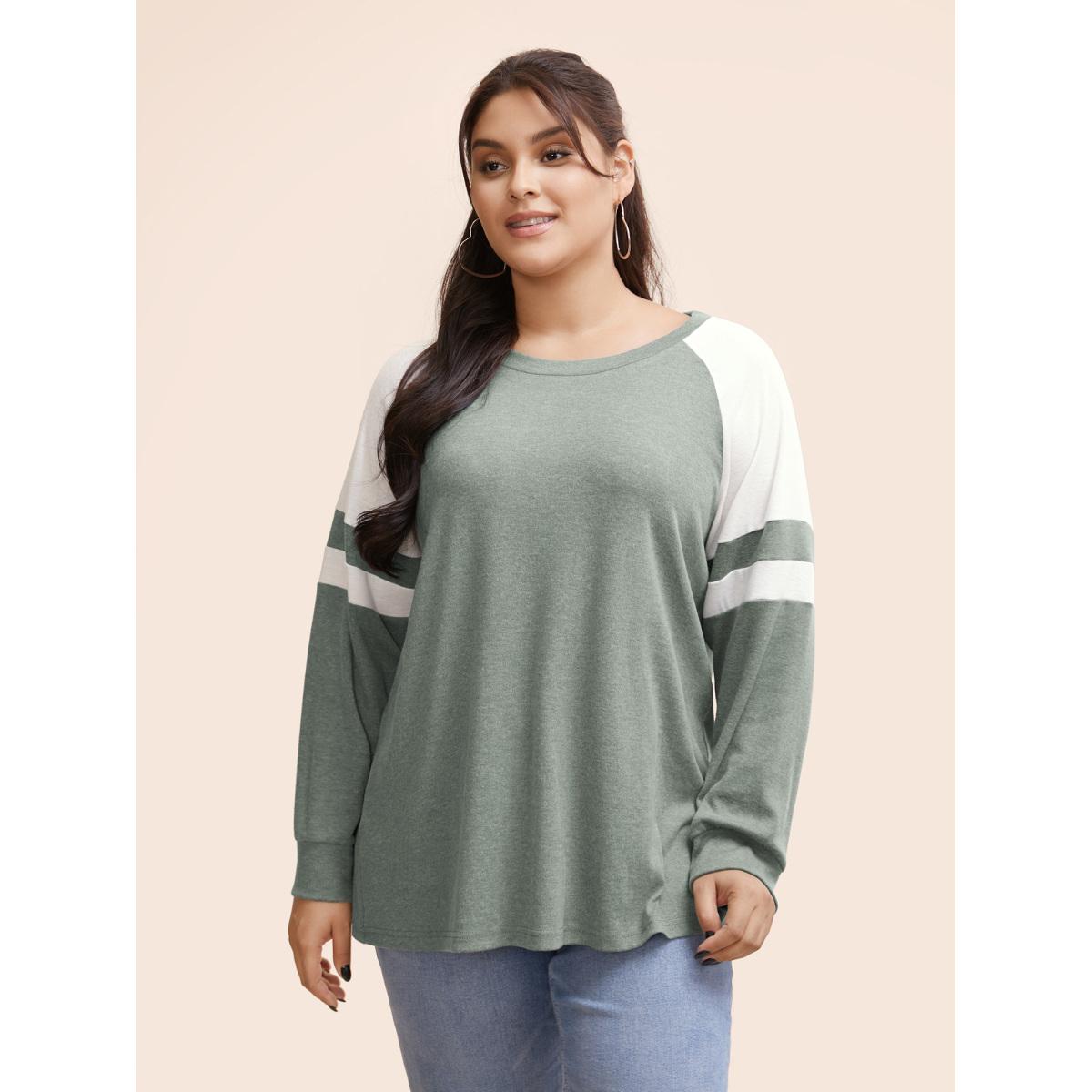Plus Size Colorblock Contrast Stitch Raglan Sleeve T-shirt ArmyGreen Women Casual Elastic cuffs Striped Round Neck Dailywear T-shirts BloomChic 18-20/2X Product Image