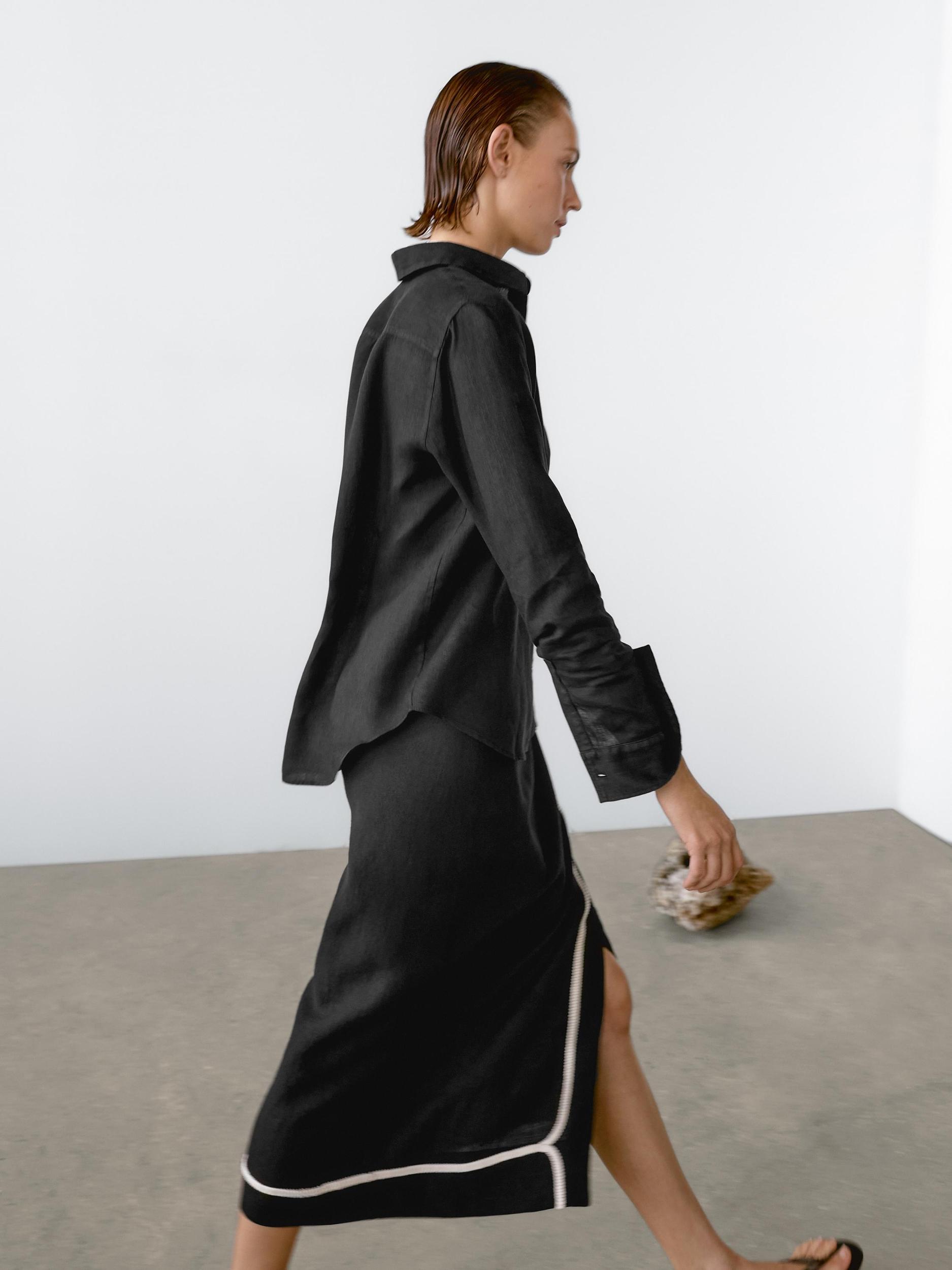 Midi skirt with contrast embroidery Product Image