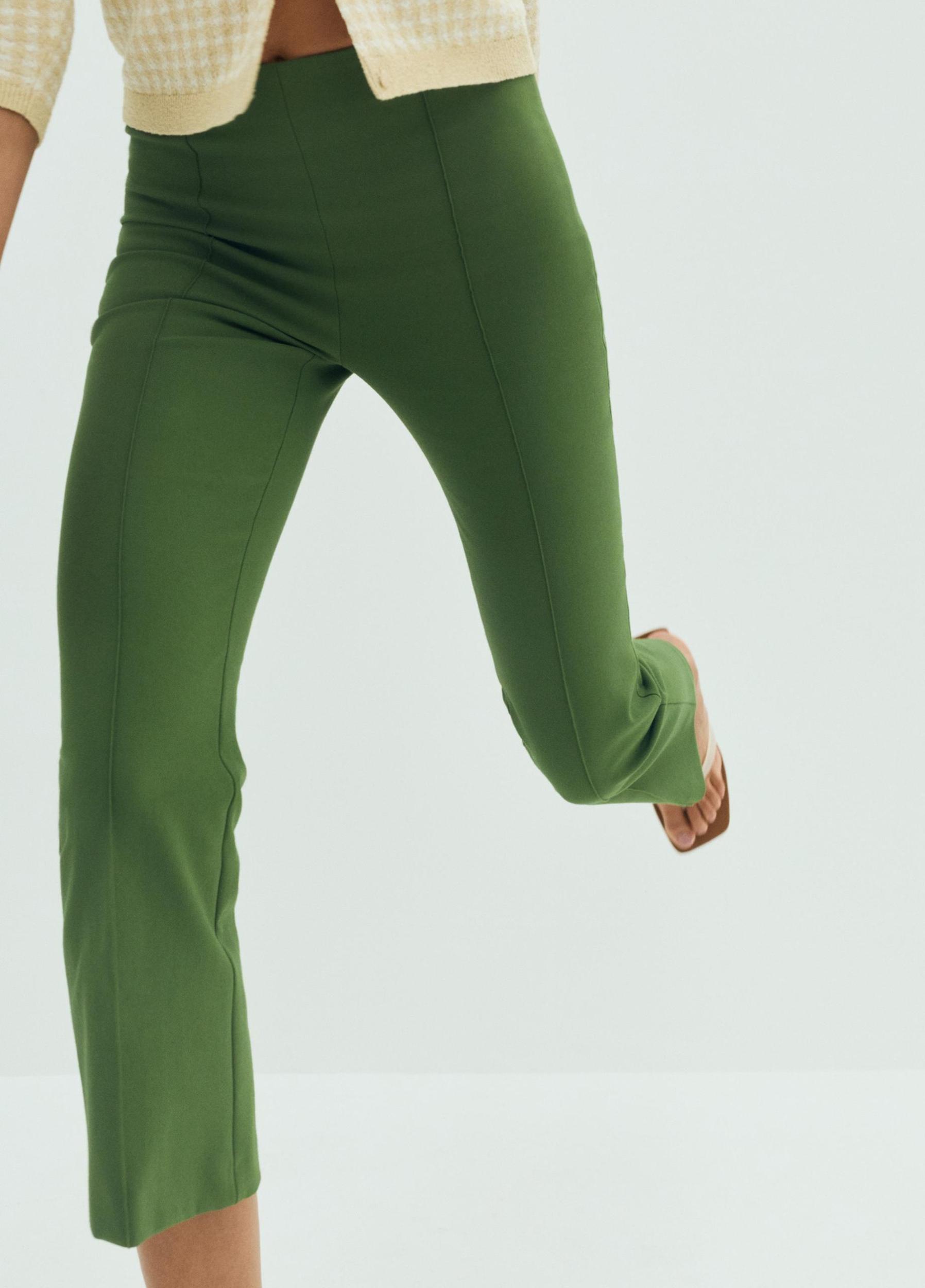 Niki Mid-Rise Pintuck Crop Flare Pant Product Image