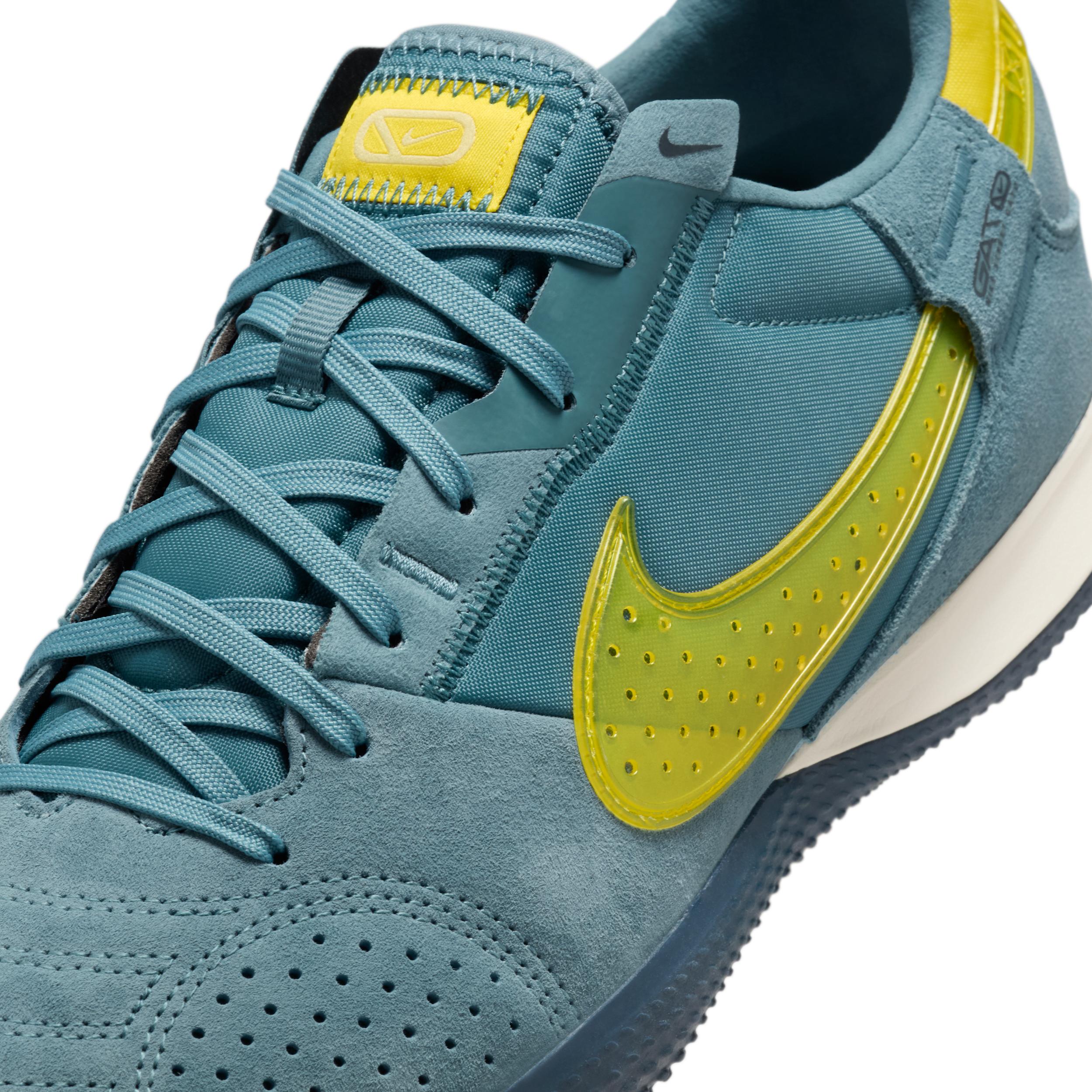 Nike Streetgato Low-Top Soccer Shoes Product Image