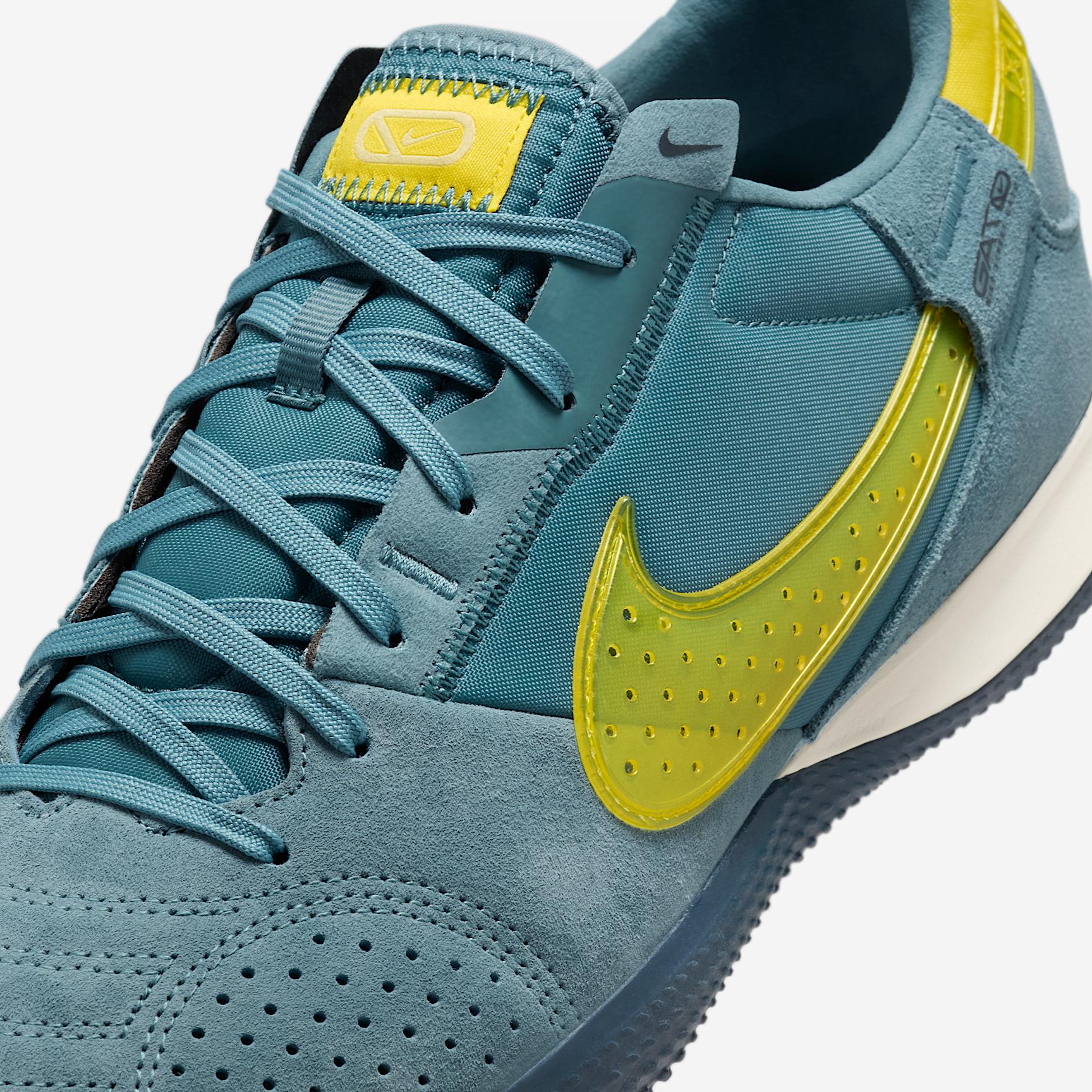 Nike Streetgato Low-Top Soccer Shoes Product Image