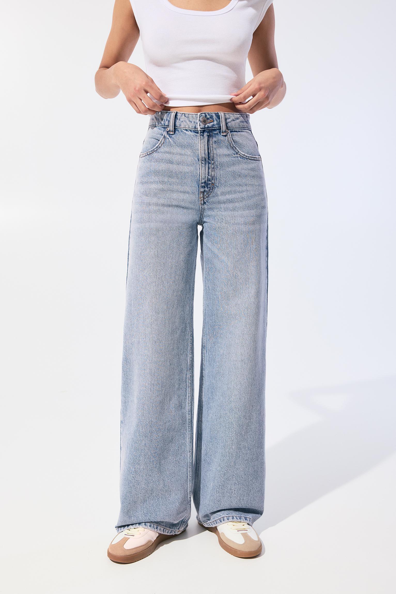 High-rise wide leg jeans Product Image