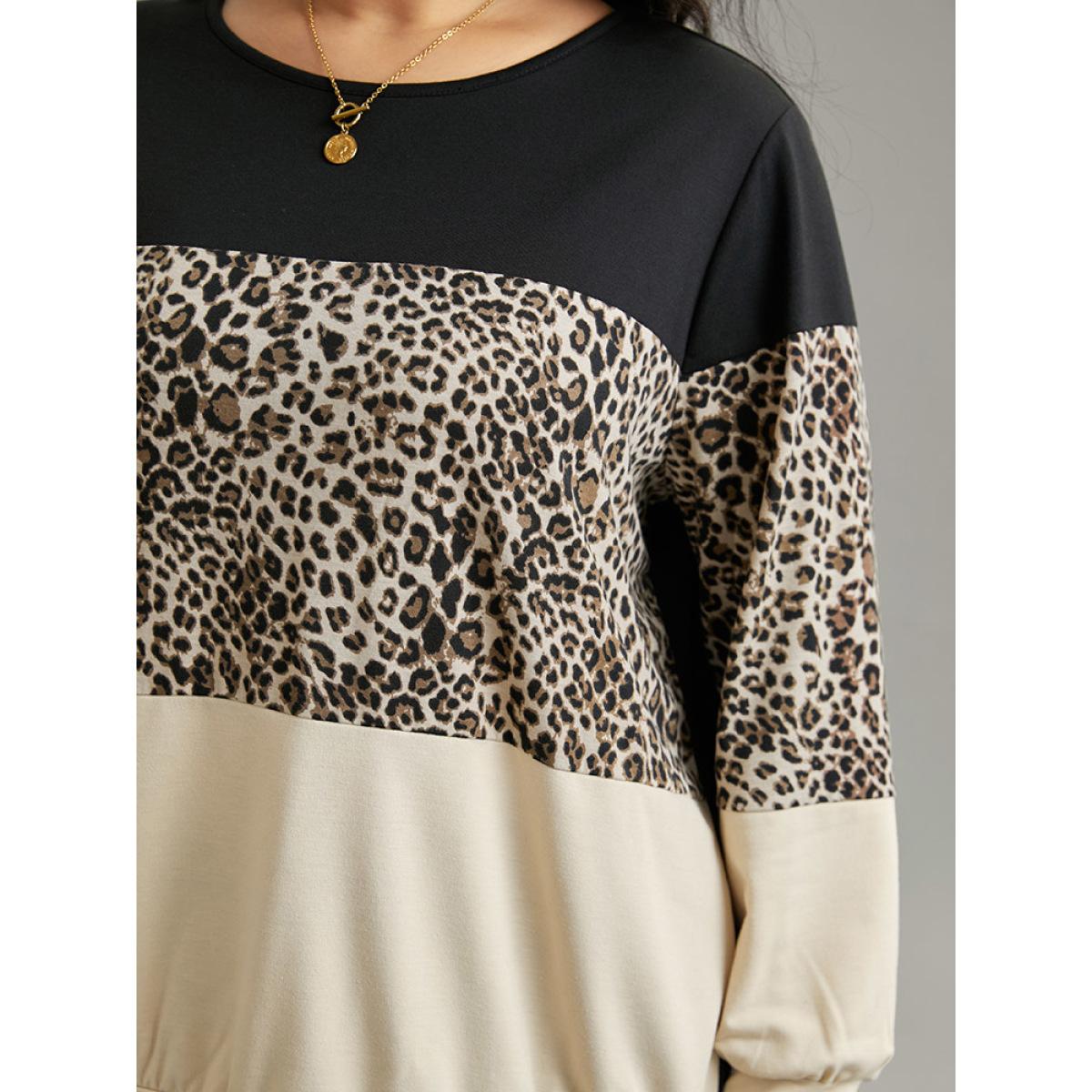 Plus Size Leopard Contrast Elastic Hem Sweatshirt Women Black Casual Contrast Round Neck Dailywear Sweatshirts BloomChic 28/5X Product Image