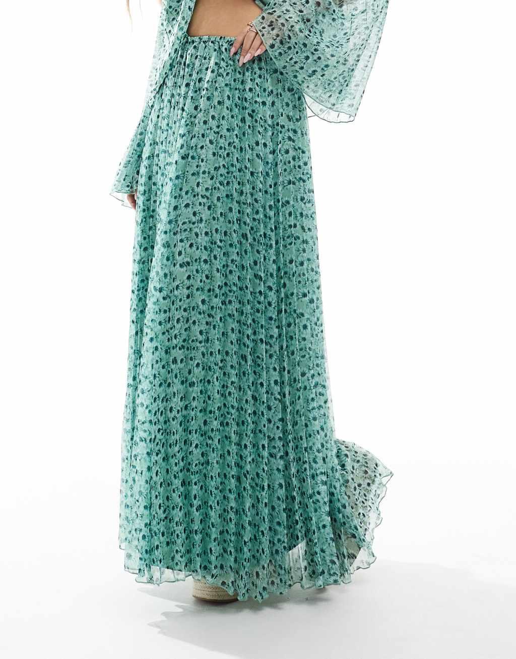 ASOS DESIGN volume pleated maxi skirt in floral print - part of a set Product Image