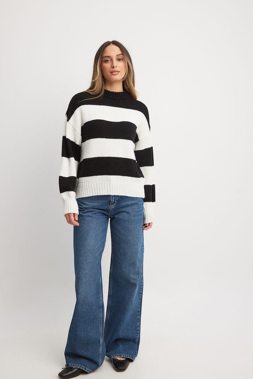Round Neck Knitted Striped Sweater Product Image