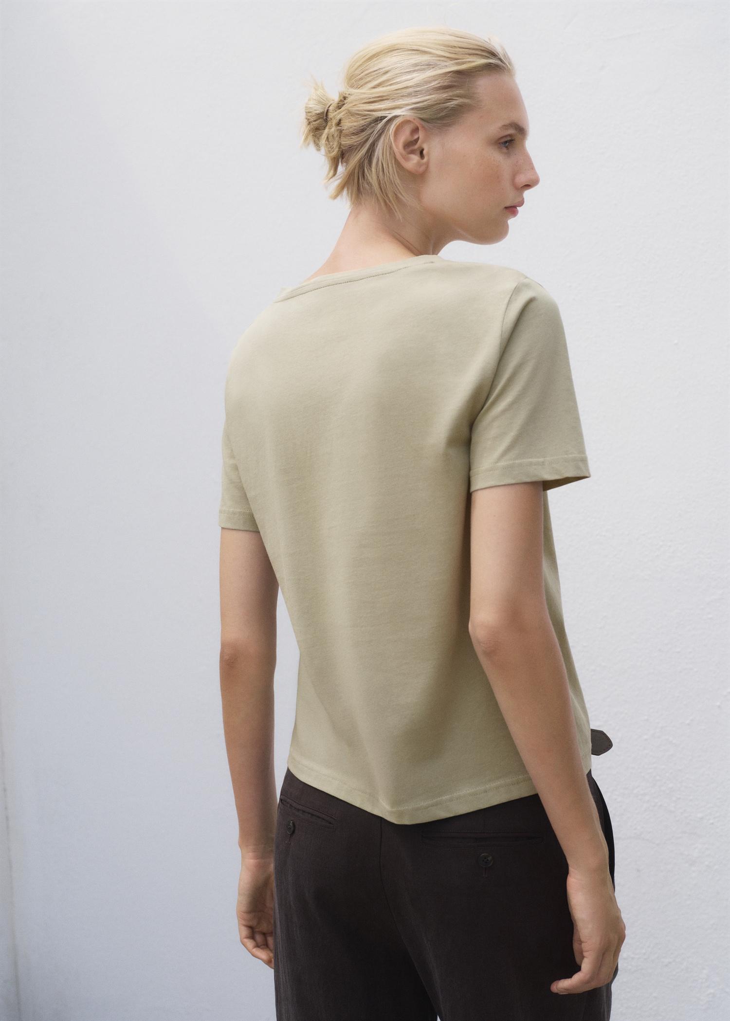 V-neck cotton T-shirt - Women | MANGO USA Product Image
