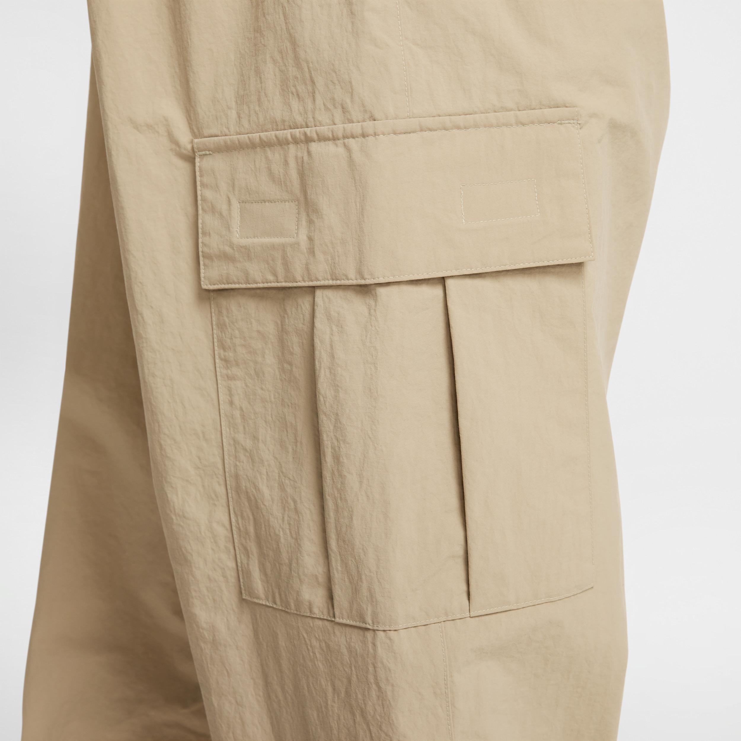 Nike Men's Club Woven Cargo Pants Product Image