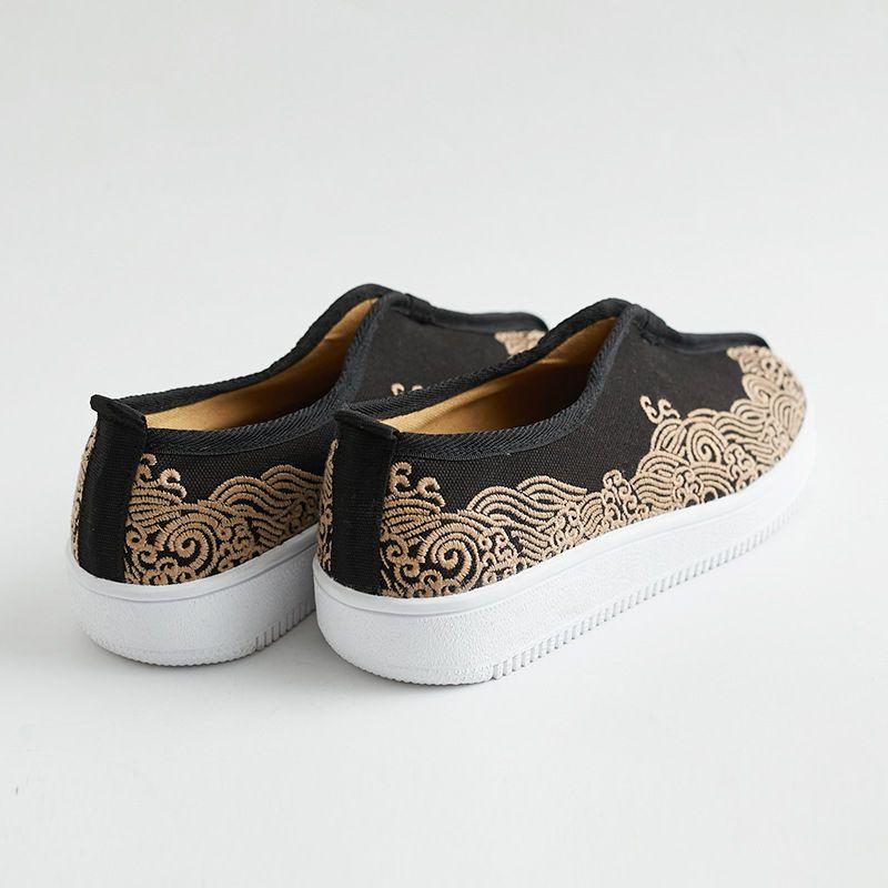 Retro Chinese Style Embroidered Slip-ons Product Image