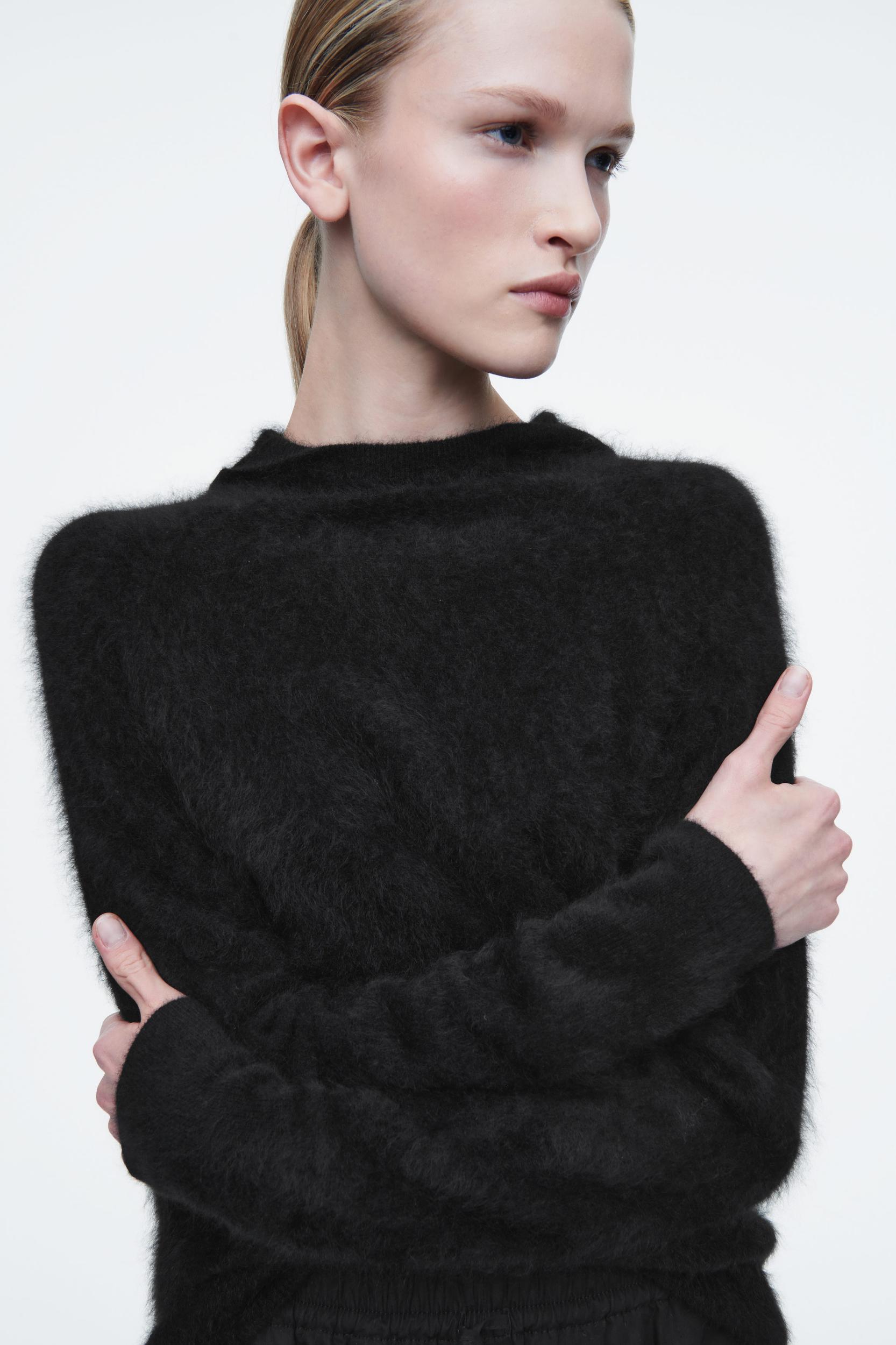 PURE BRUSHED-CASHMERE HOODIE Product Image