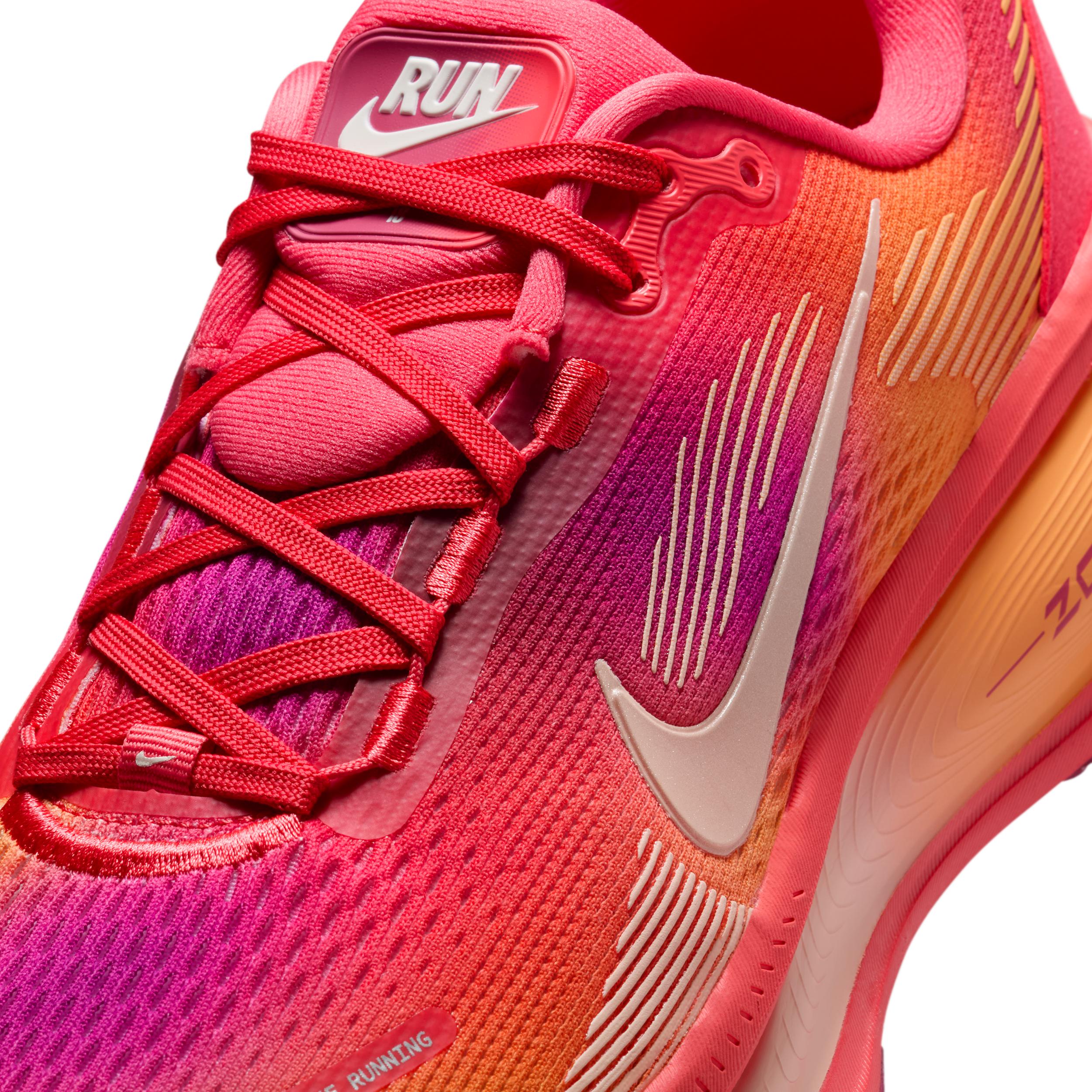Nike Womens Vomero 18 SE Road Running Shoes | HQ2585-800 Product Image