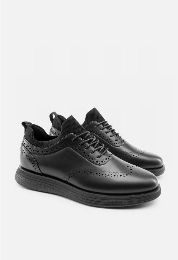 Men's Semi-Casual Wingtip Sneaker Product Image