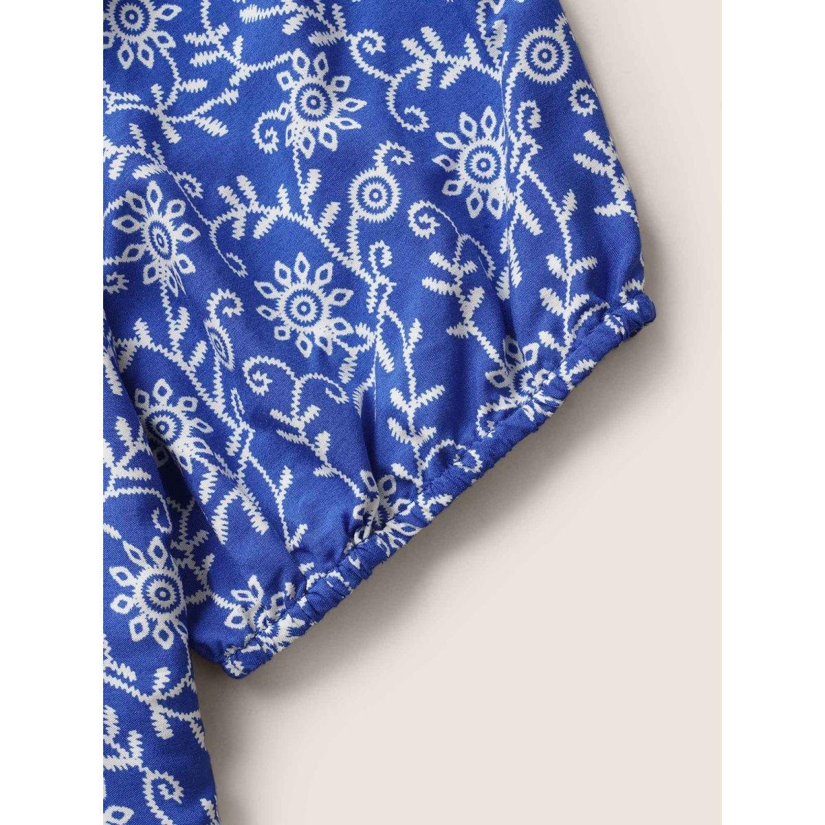 Plus Size Brightblue Bandana Print Notched Collar Lantern Sleeve Blouse Women Resort Short sleeve Notched collar Vacation Blouses BloomChic 26/4X Product Image