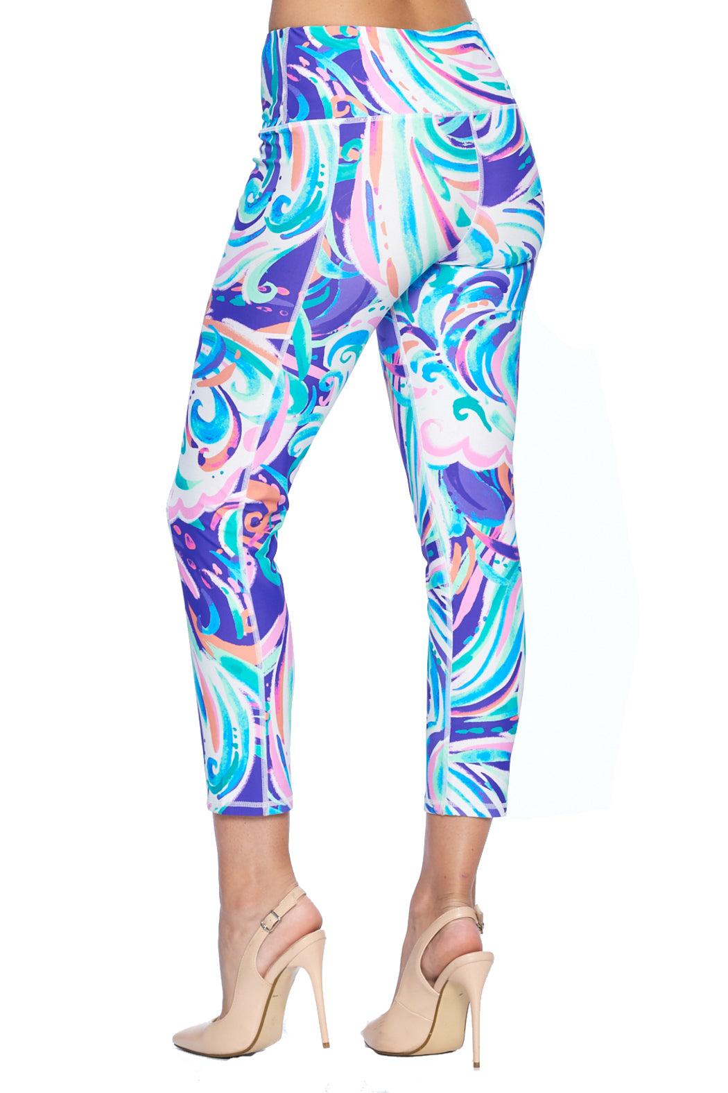 White Waved Cropped Legging Product Image