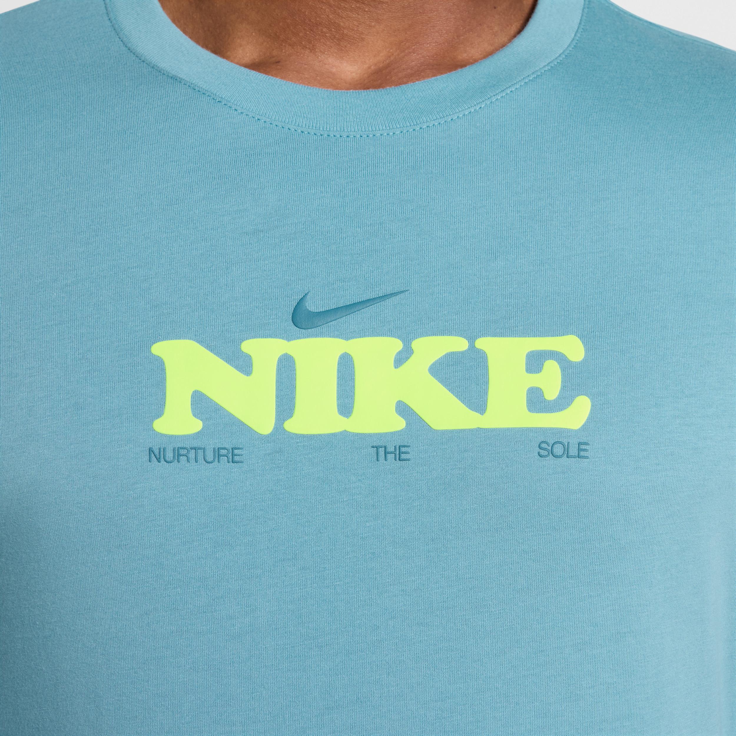 Nike Sportswear Men's T-Shirt Product Image