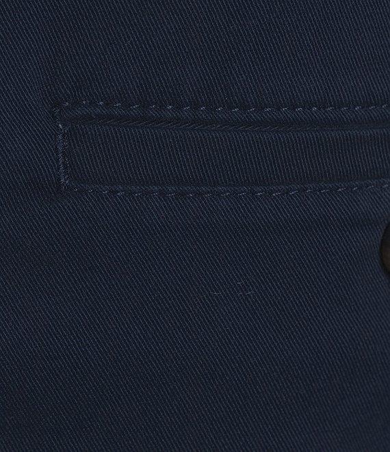 Roundtree & Yorke The Cloud Washed Classic Fit Flat Front 13#double; Chino Shorts Product Image