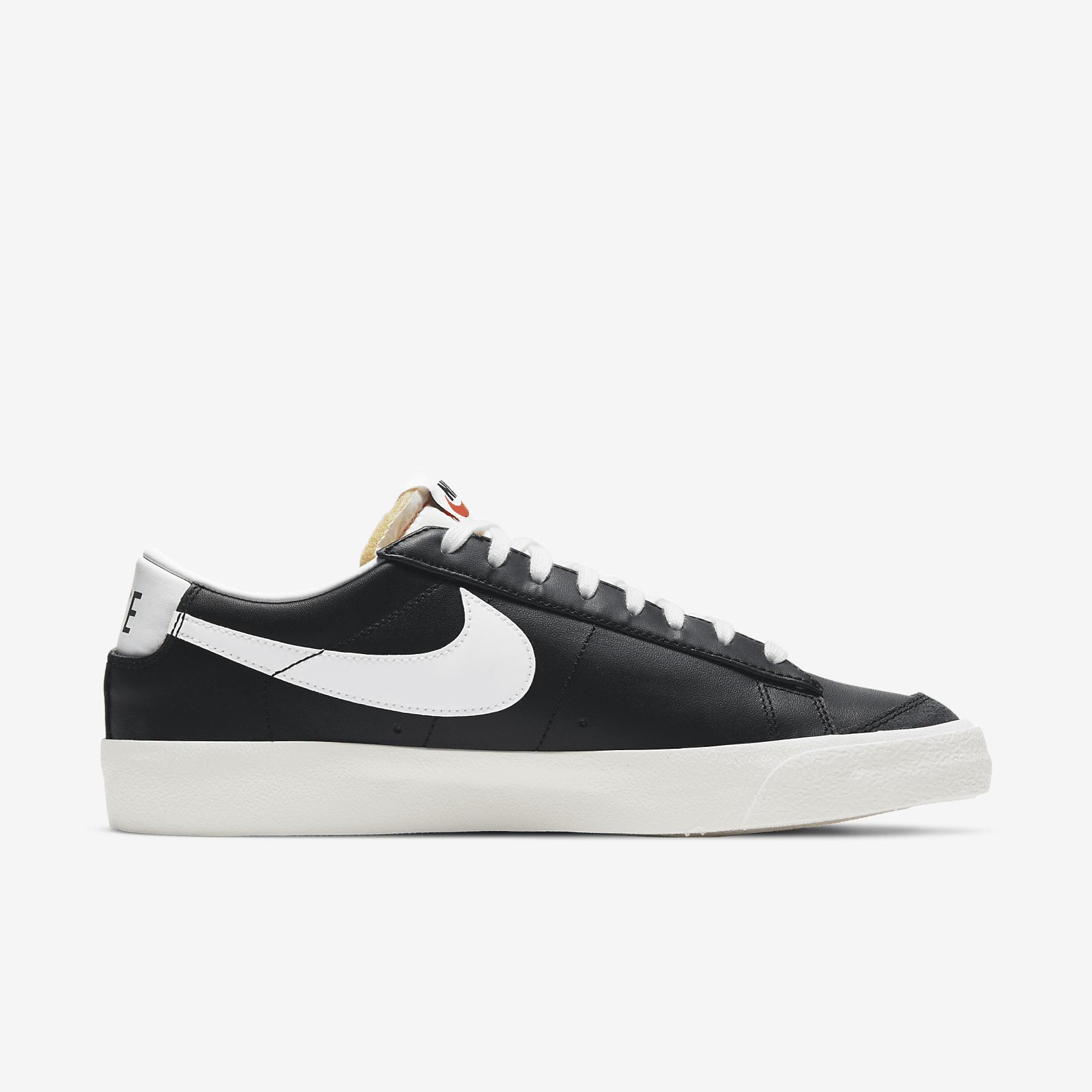 Nike Men's Blazer Low '77 Vintage Shoes Product Image