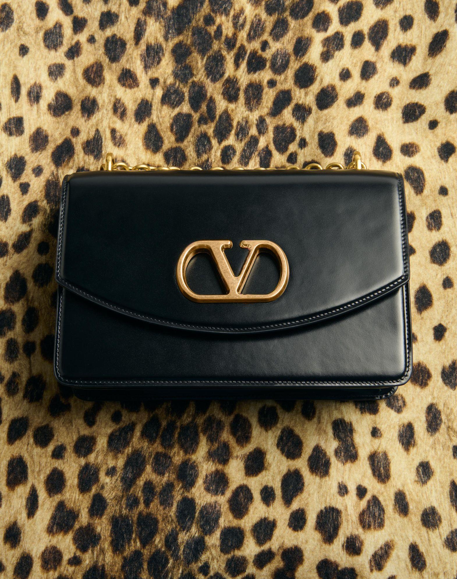 Valentino Garavani Vain Shoulder Bag In Shiny Calfskin Product Image