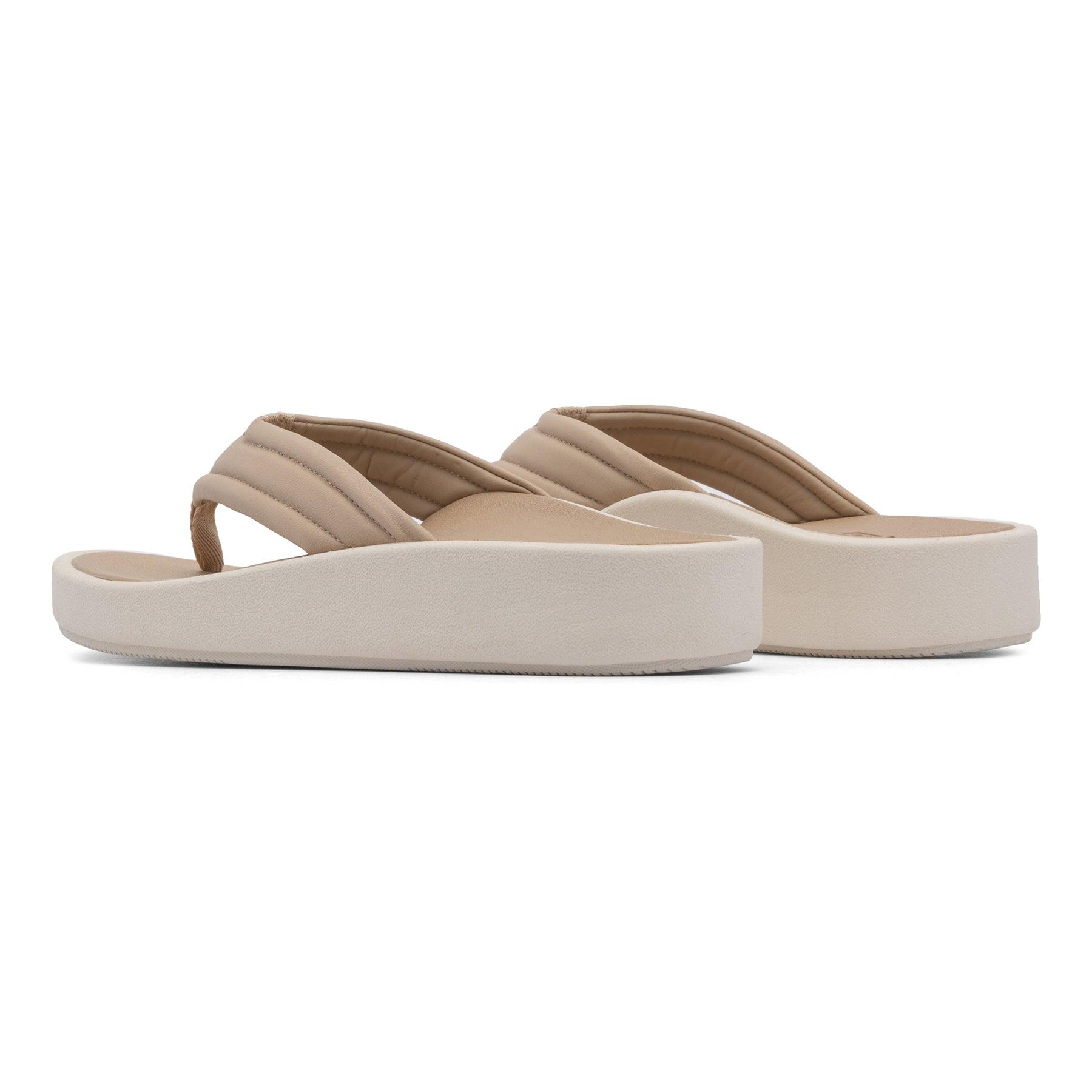 Paseo Thong Sandal Female Product Image
