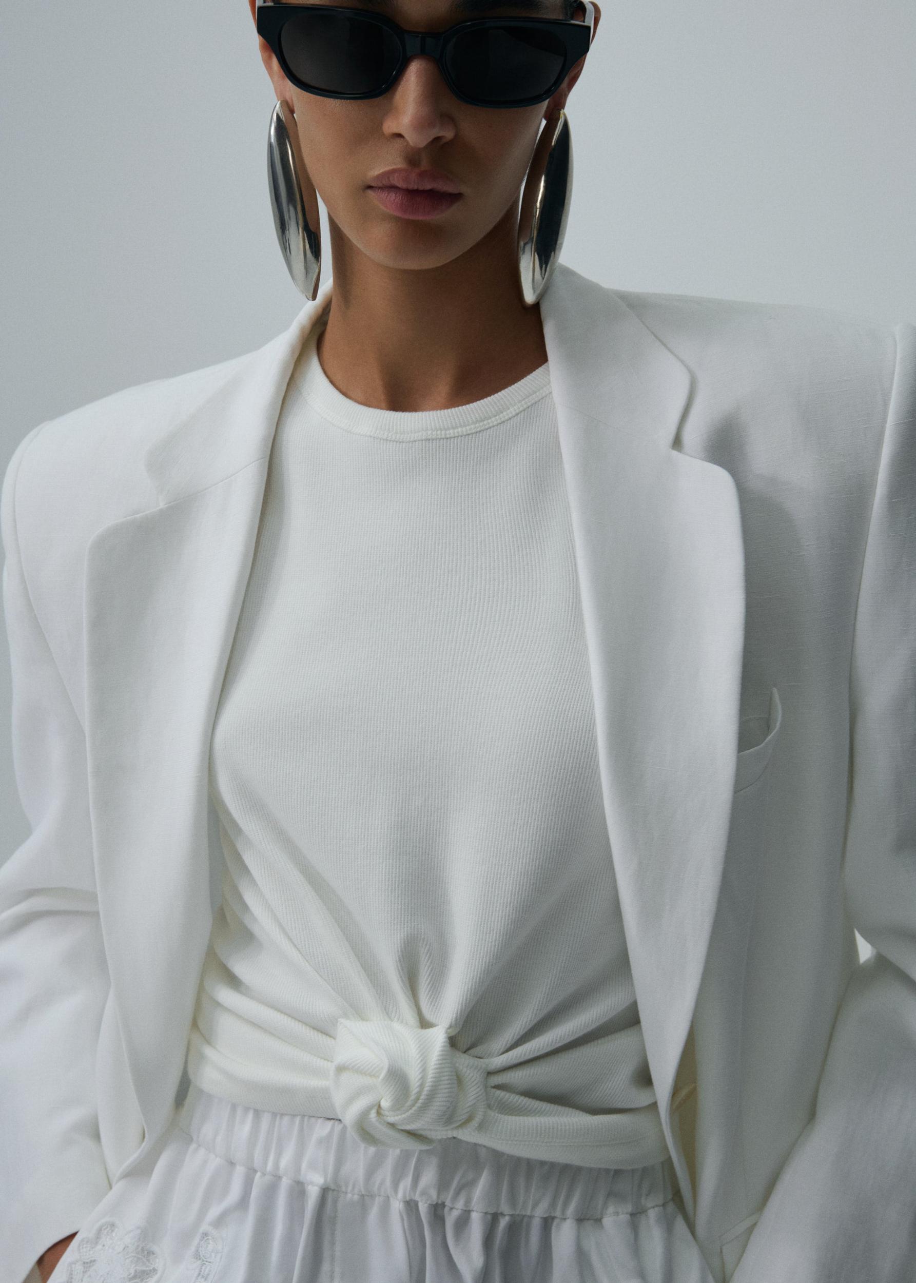 Knotted ribbed tank top in cream Product Image