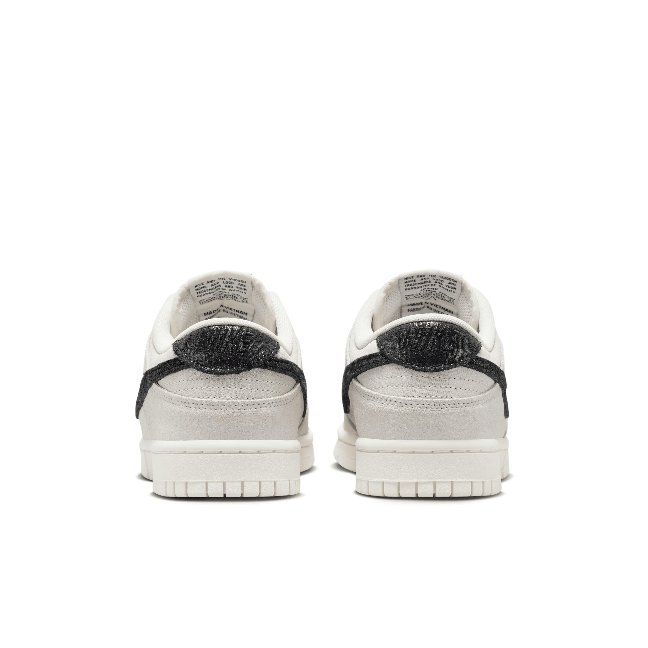 Nike Womens Dunk Low SE Shoes | HQ3502-100 Product Image