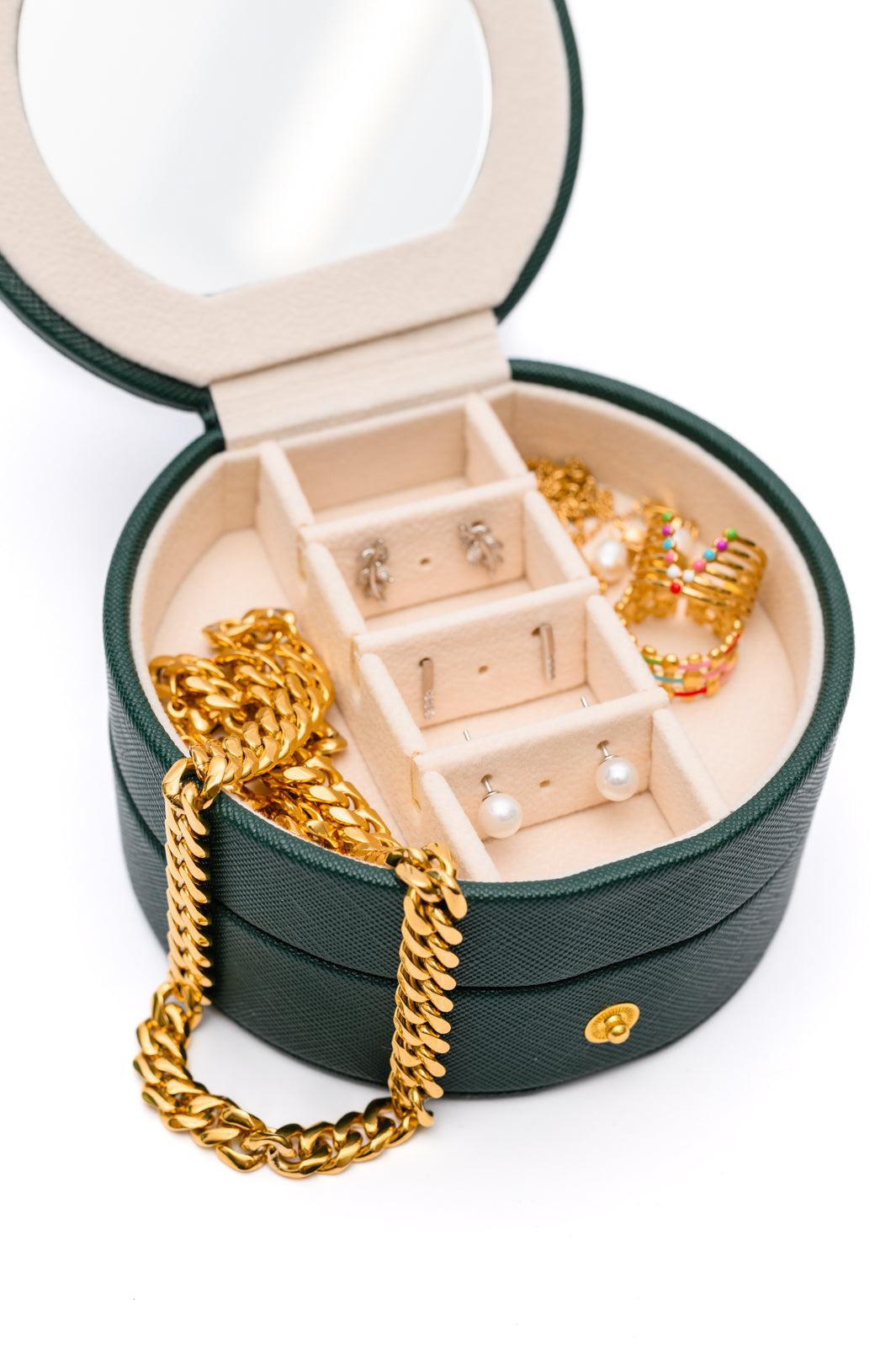Circular Travel Jewelry Case in Green (Online Exclusive) Product Image