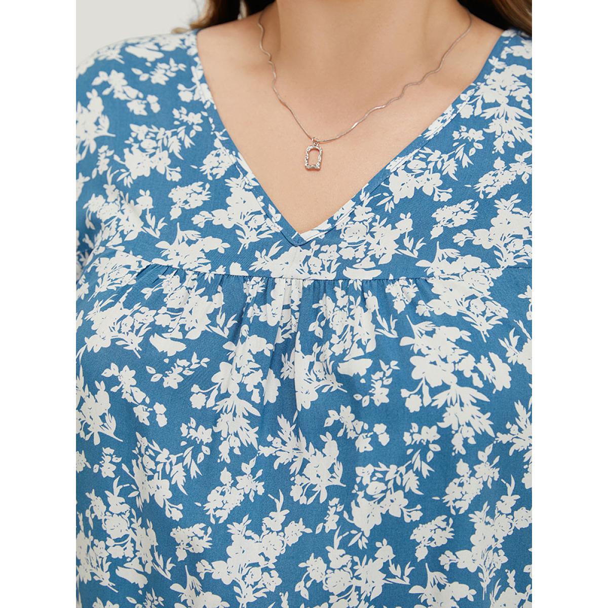 Plus Size Cerulean Floral Flutter Sleeve Gathered Blouse Women Elegant Short sleeve V-neck Dailywear Blouses BloomChic 10/M Product Image