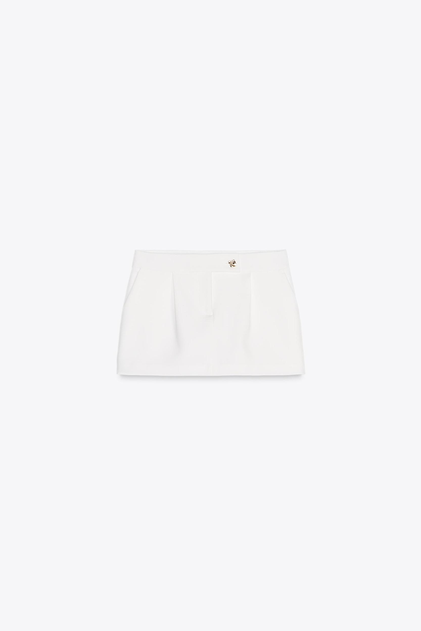 CREPE BUTTON SKORT Product Image