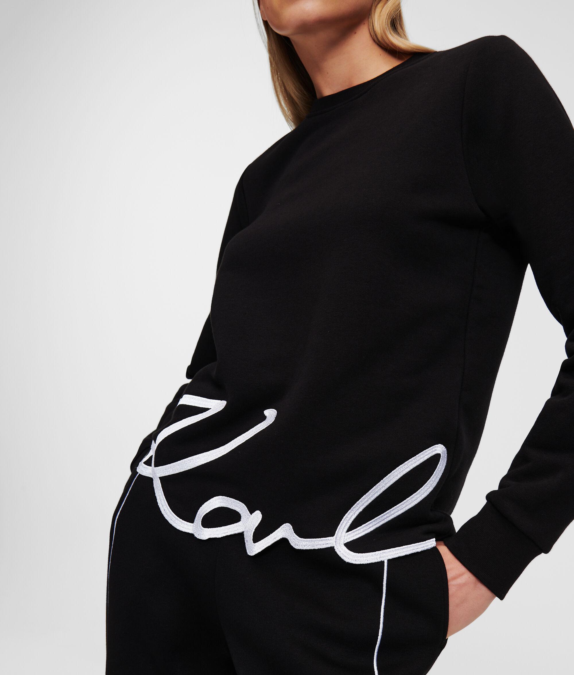 SIGNATURE HEM SWEATSHIRT Product Image
