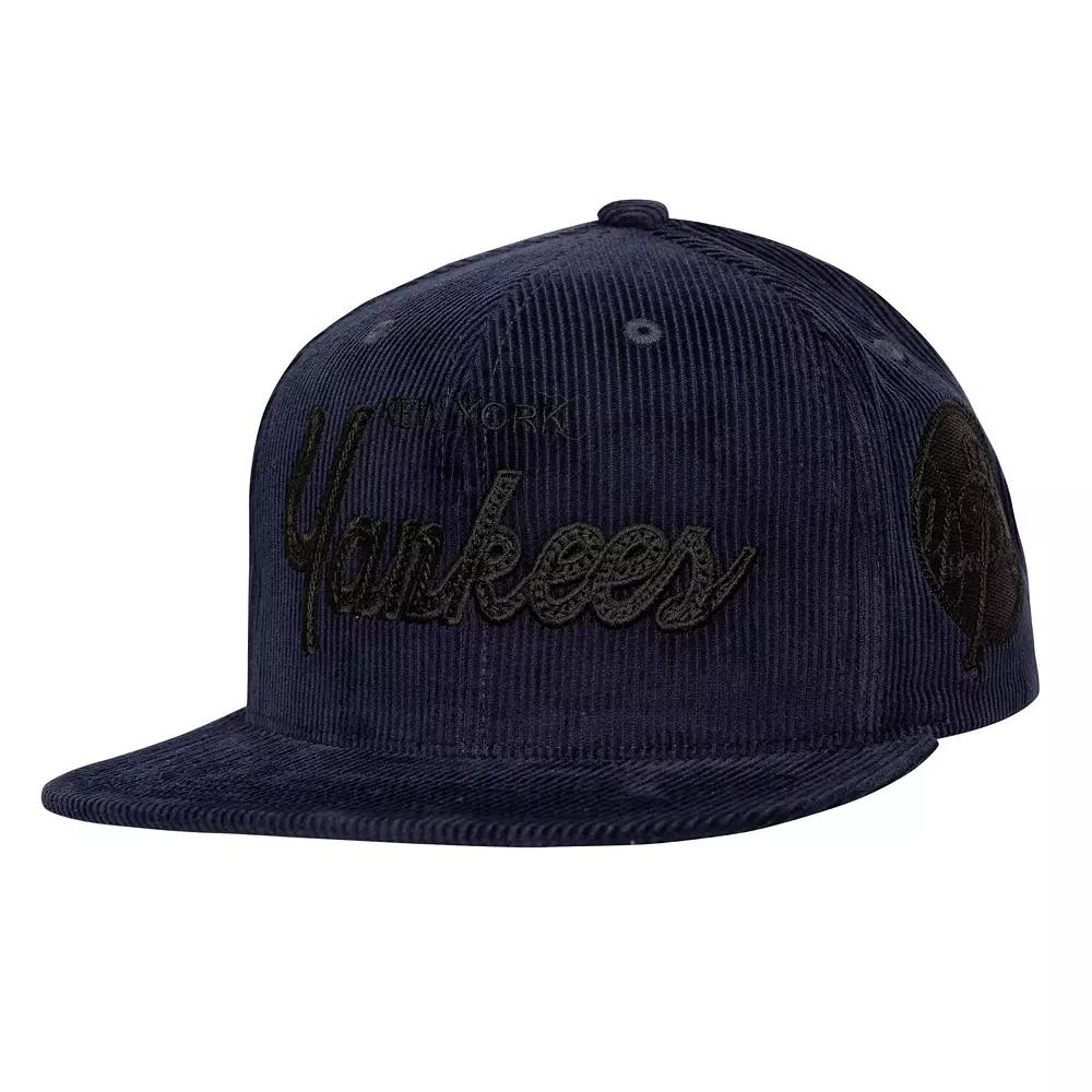Men's Mitchell & Ness Navy New York Yankees Corduroy Snapback Hat, Blue Product Image