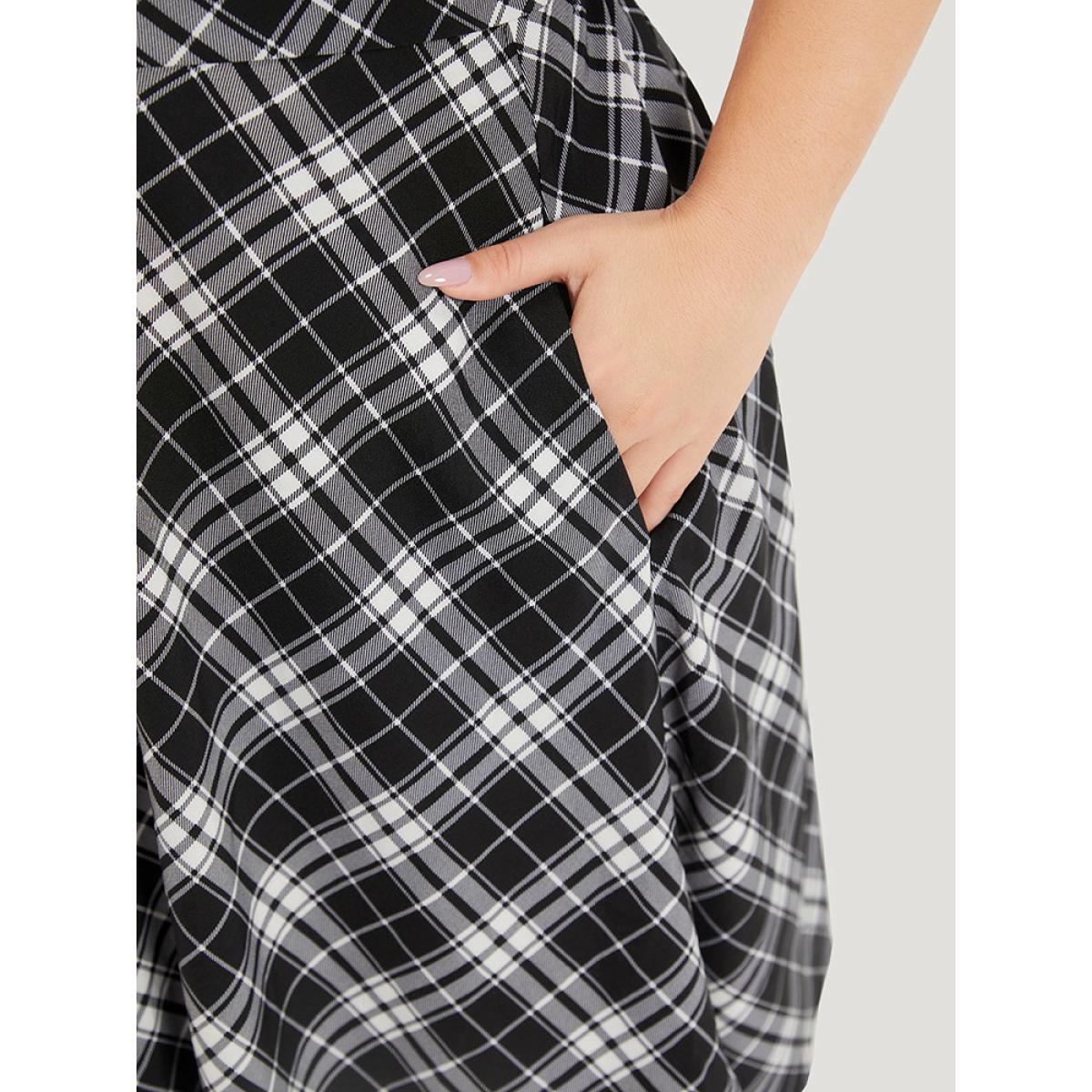 Plus Size Plaid Patchwork Pocket Ruffle Cap Sleeve Dress Black Women Elegant Patchwork V-neck Cap Sleeve Curvy Knee Dress BloomChic 28/5X Product Image