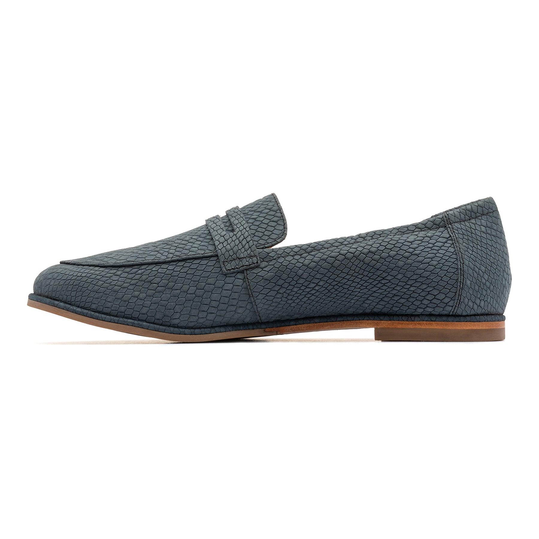 Strada Loafer Female Product Image