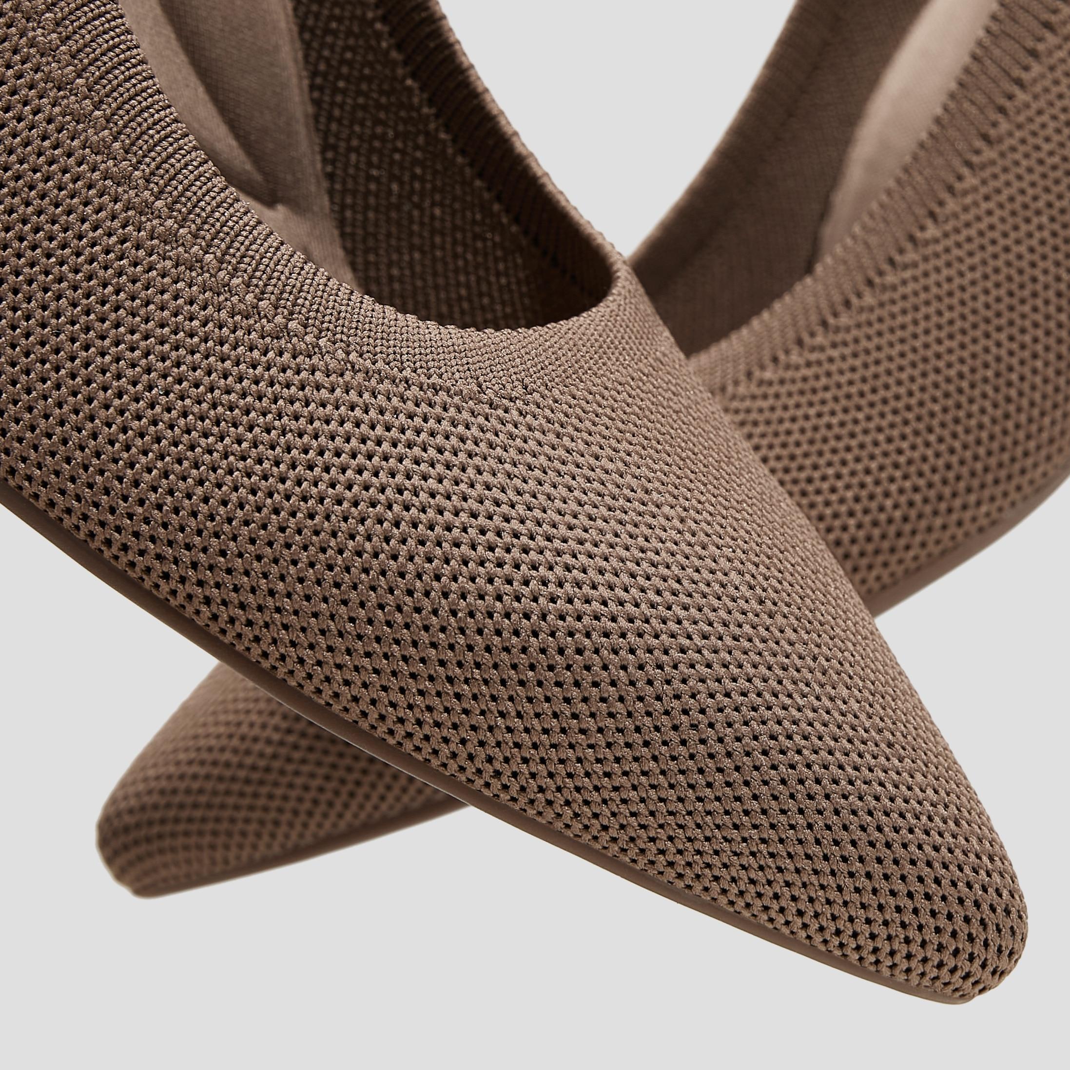 Pointed-Toe Wedge (Aria Wedge Pro) Product Image