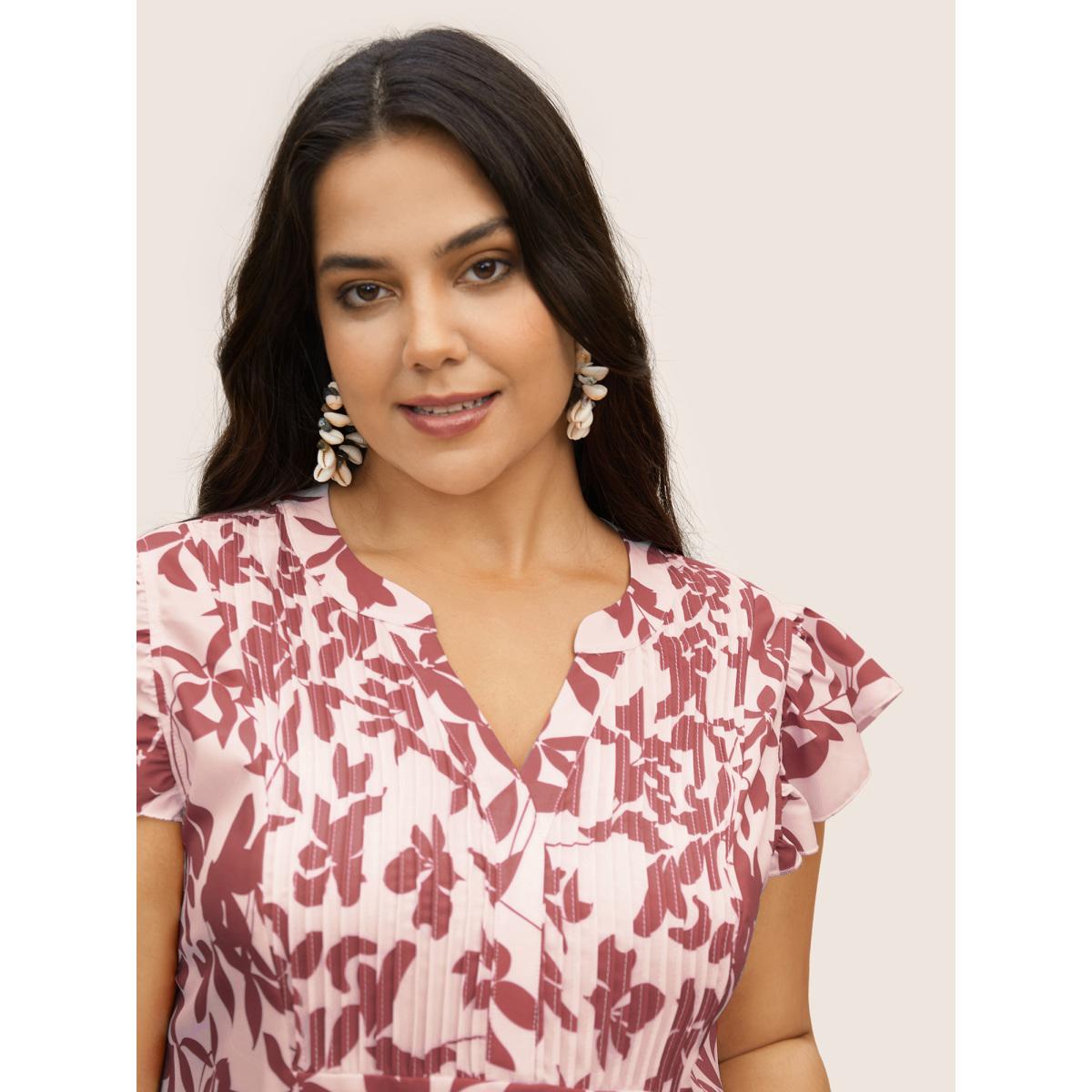 Plus Size Dirtypink Silhouette Floral Print Notched Collar Pleated Blouse Women Resort Cap Sleeve Notched collar Vacation Blouses BloomChic 30/6X Product Image