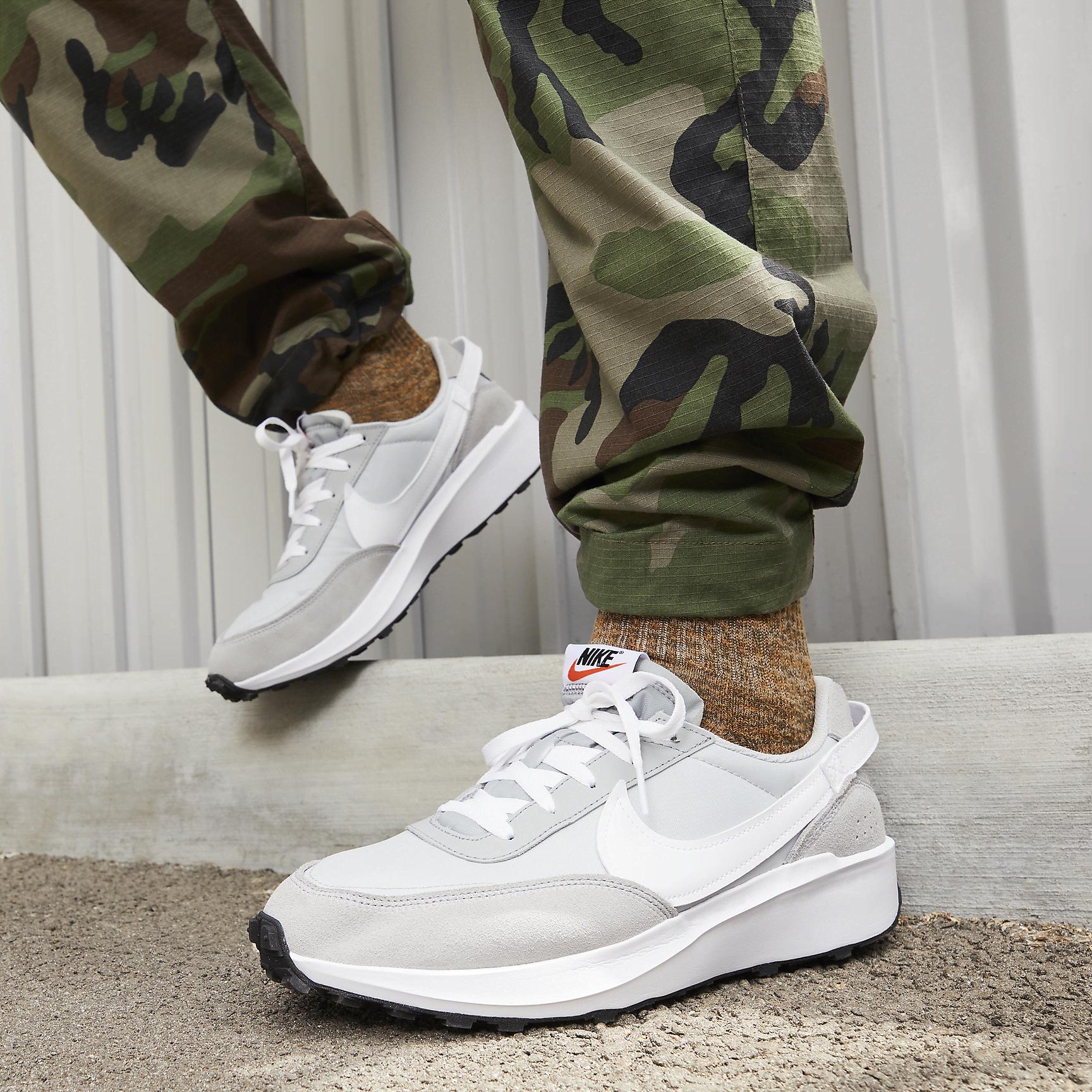 Nike Men's Waffle Debut Shoes Product Image