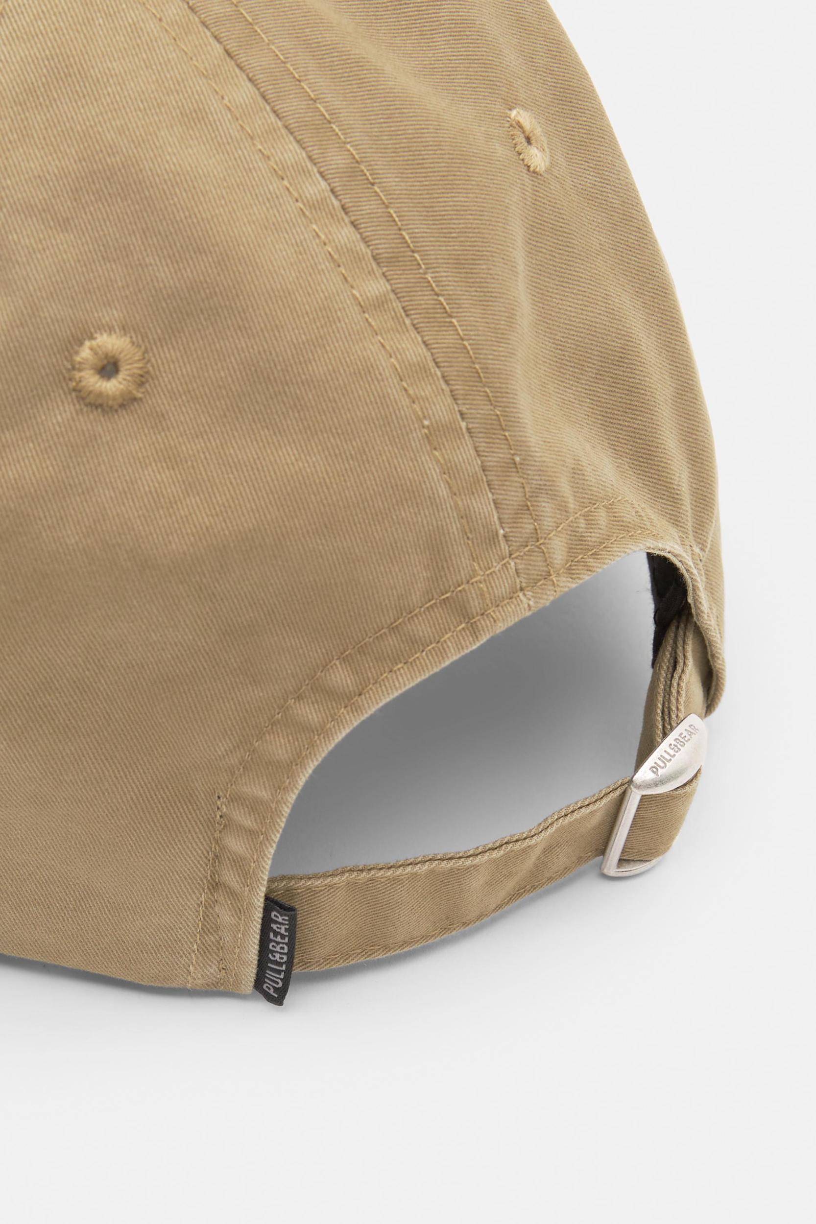 Embroidered New York cap Product Image