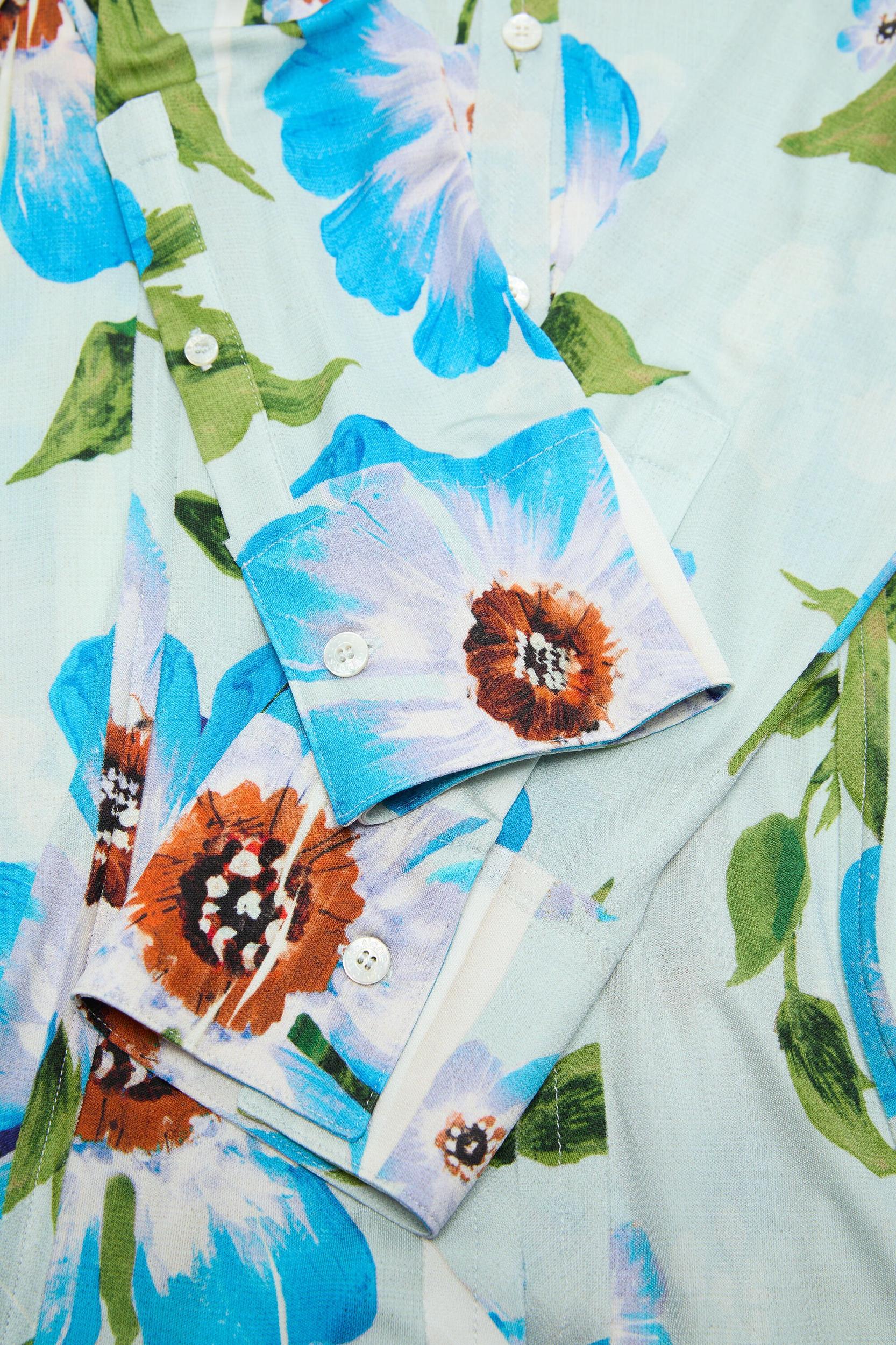 Button-up printed shirt Product Image